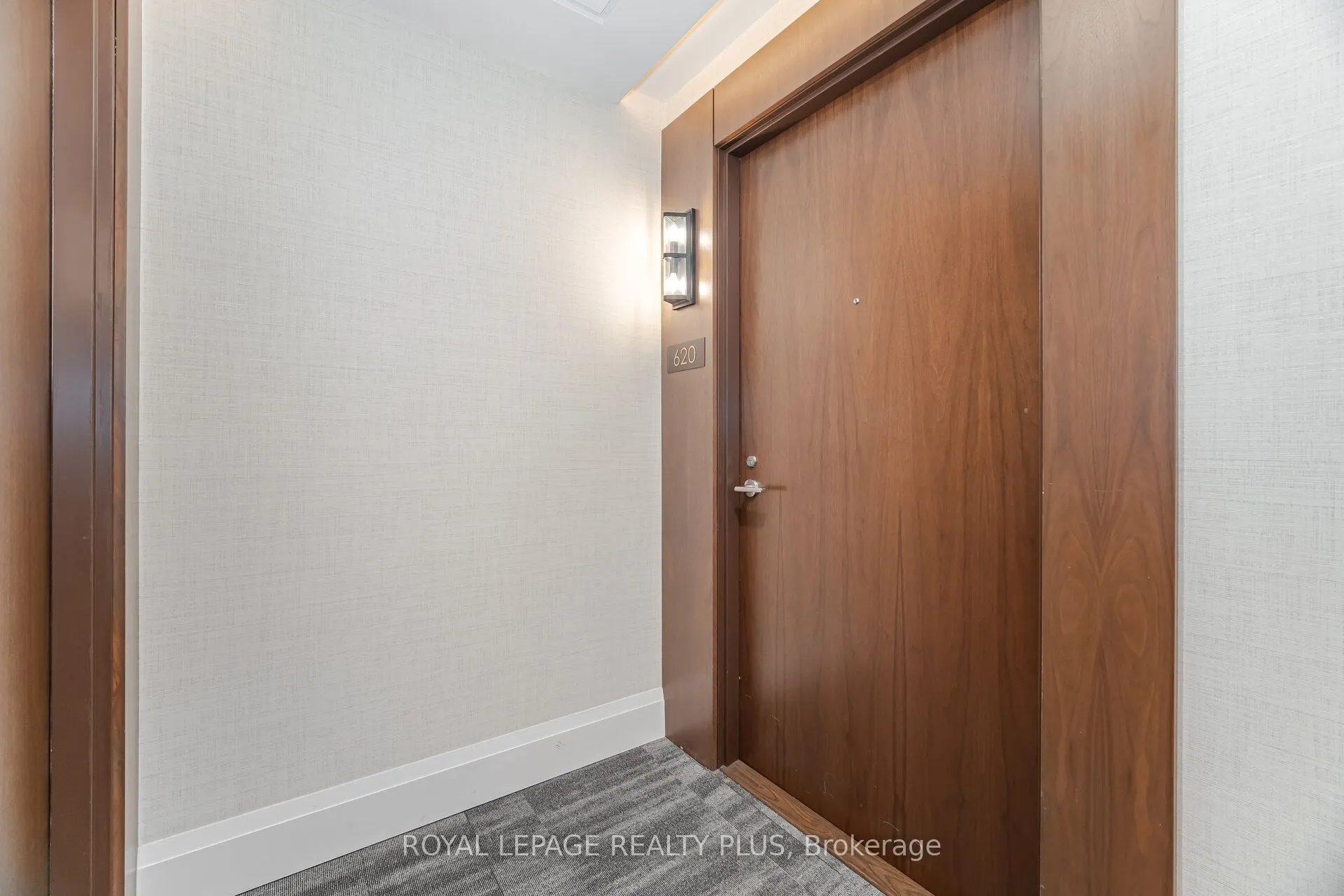 1050 Main Street E, #620