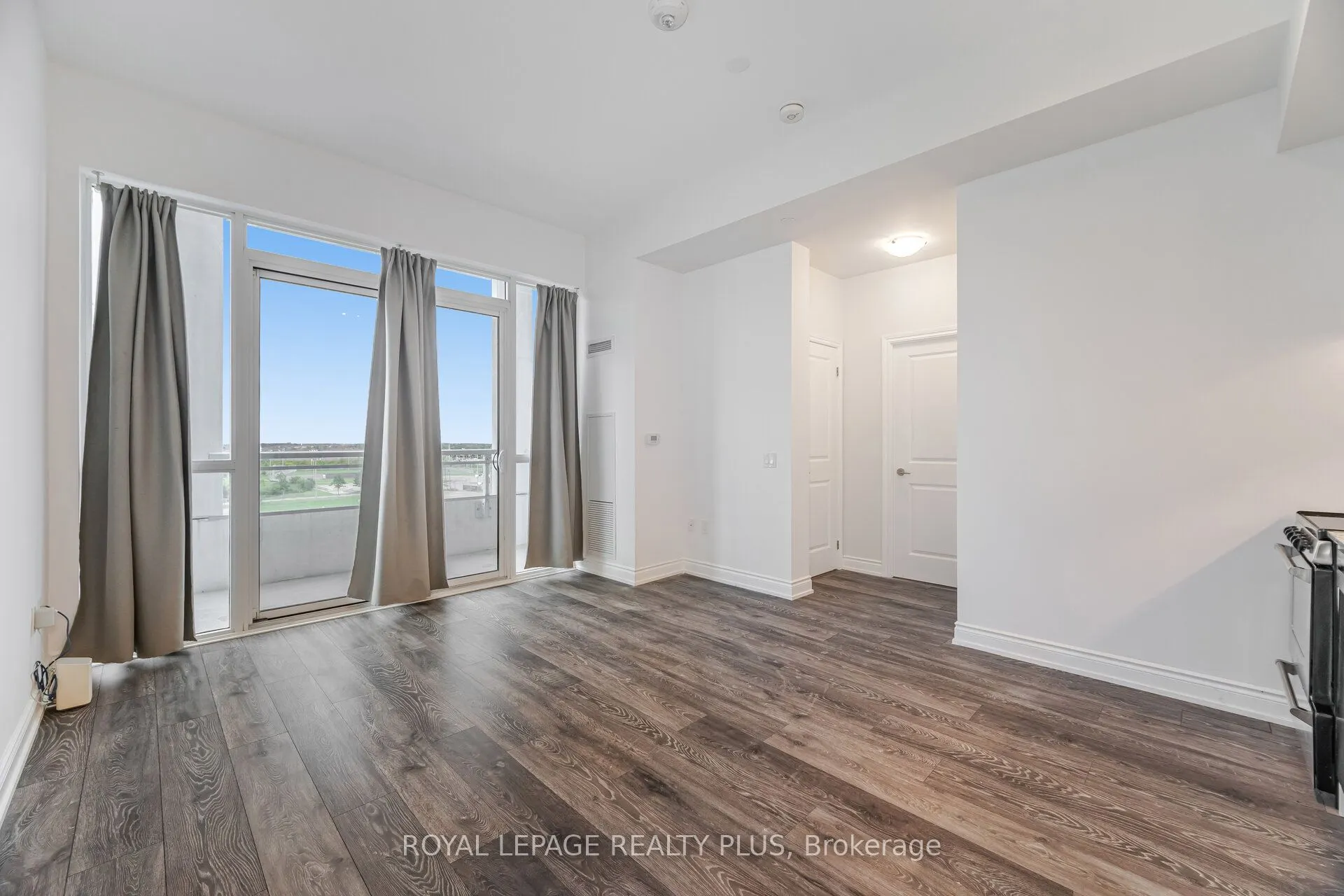 1050 Main Street E, #620