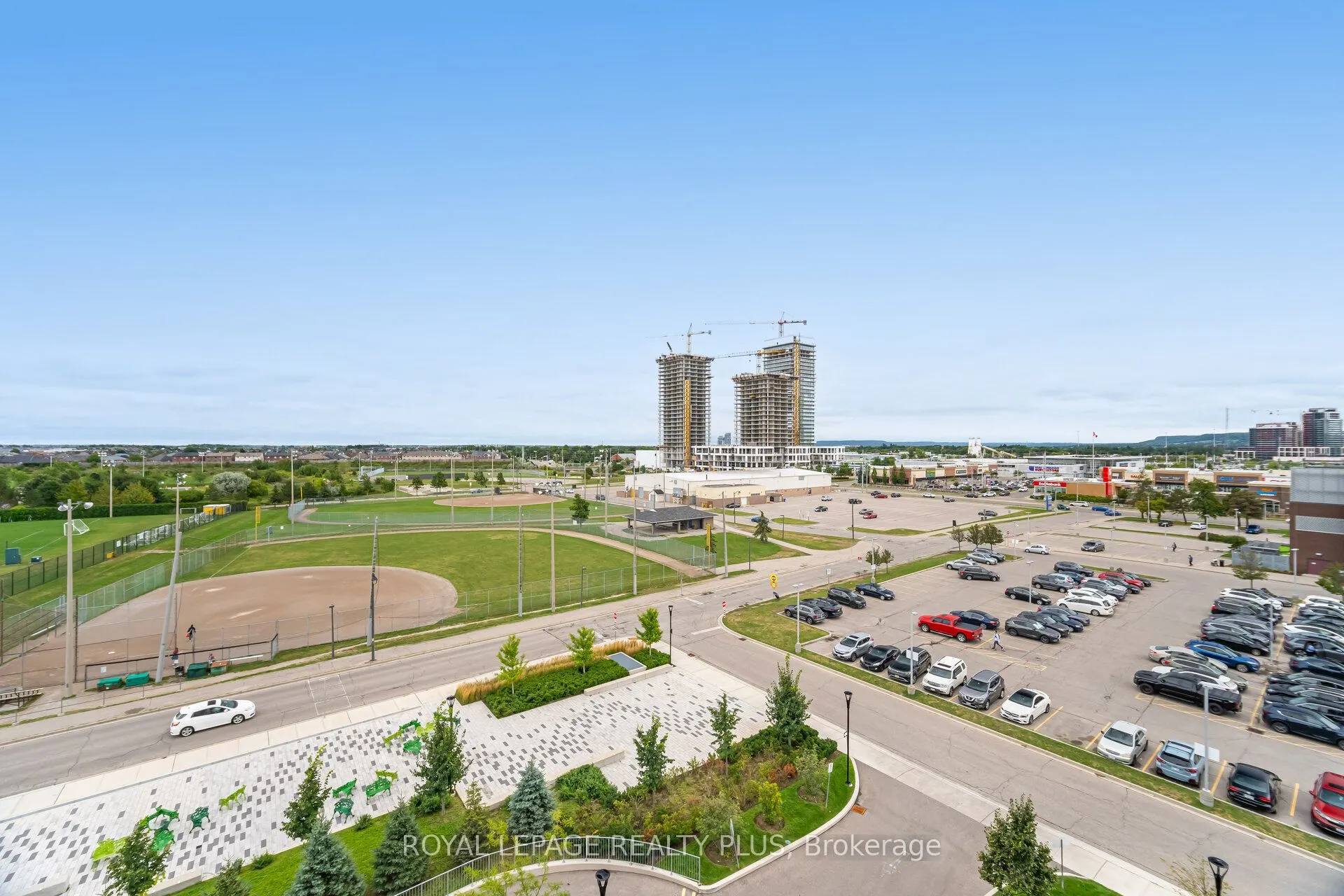 1050 Main Street E, #620