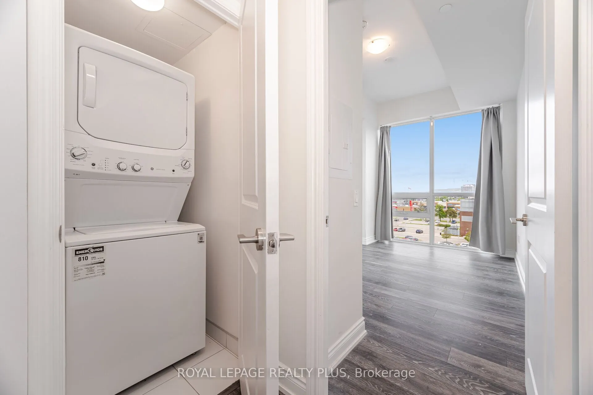 1050 Main Street E, #620