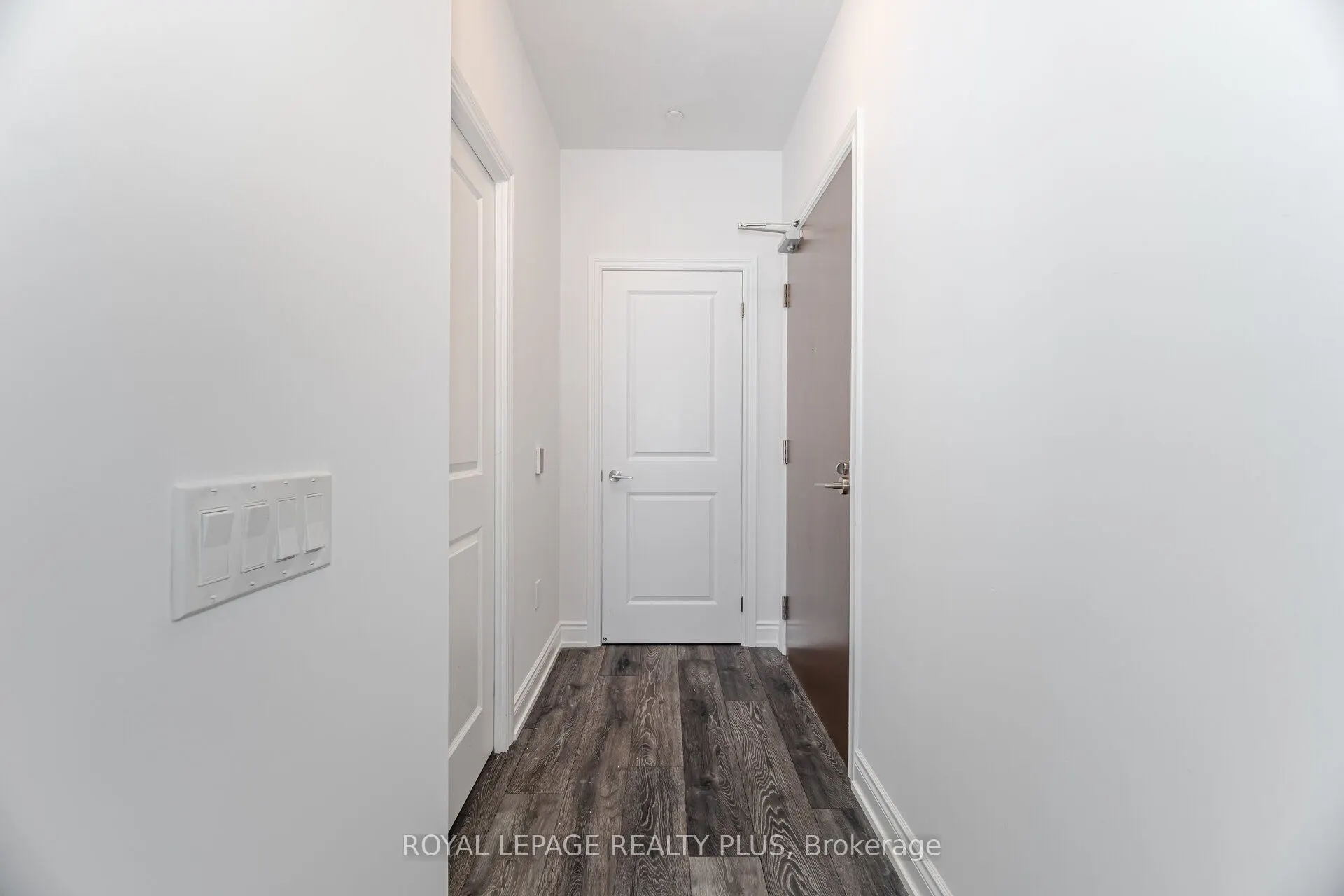 1050 Main Street E, #620