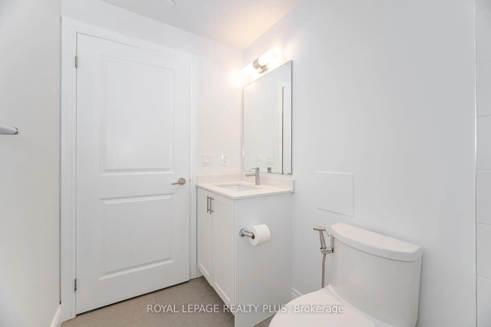 1050 Main Street E, #620