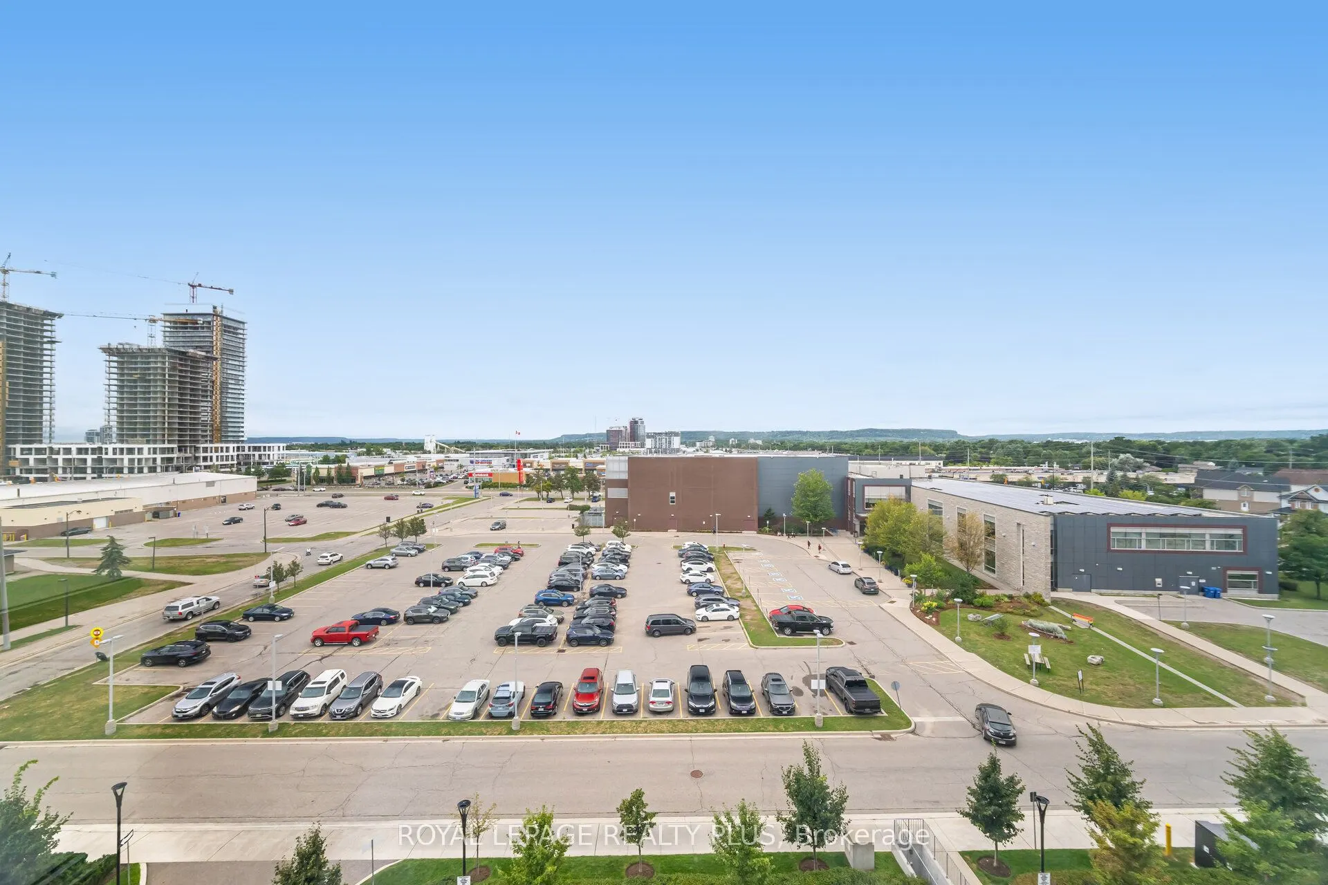 1050 Main Street E, #620