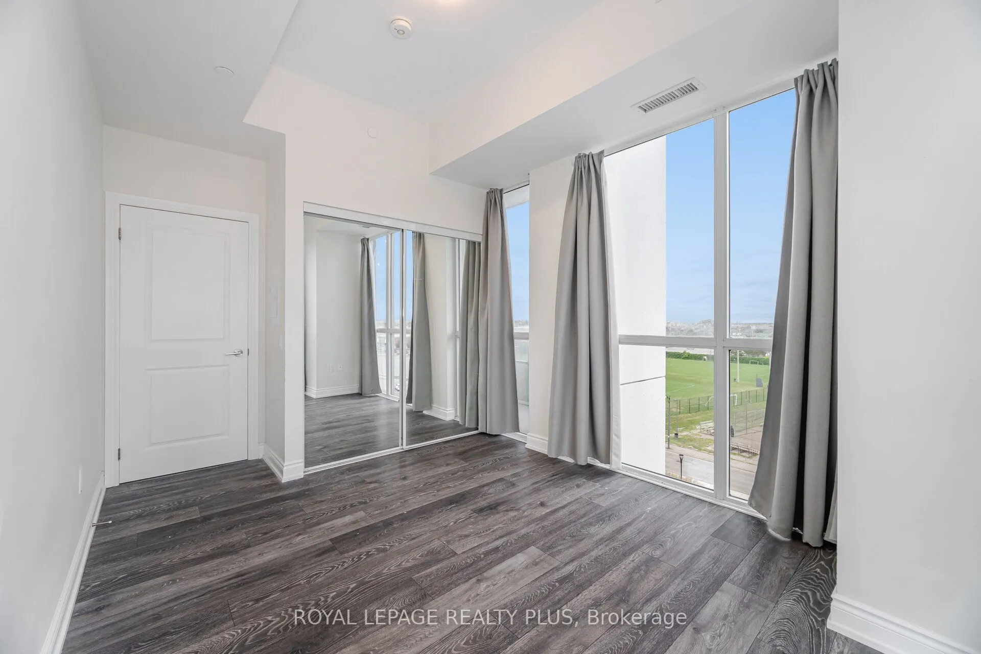 1050 Main Street E, #620