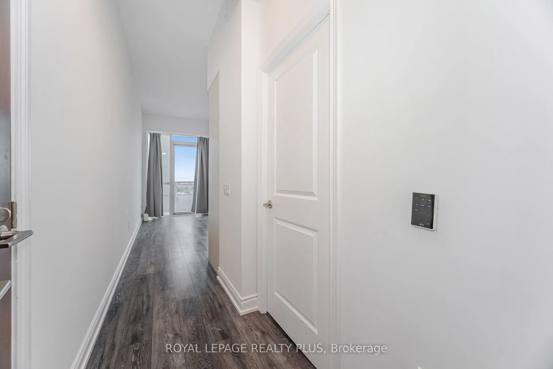 1050 Main Street E, #620