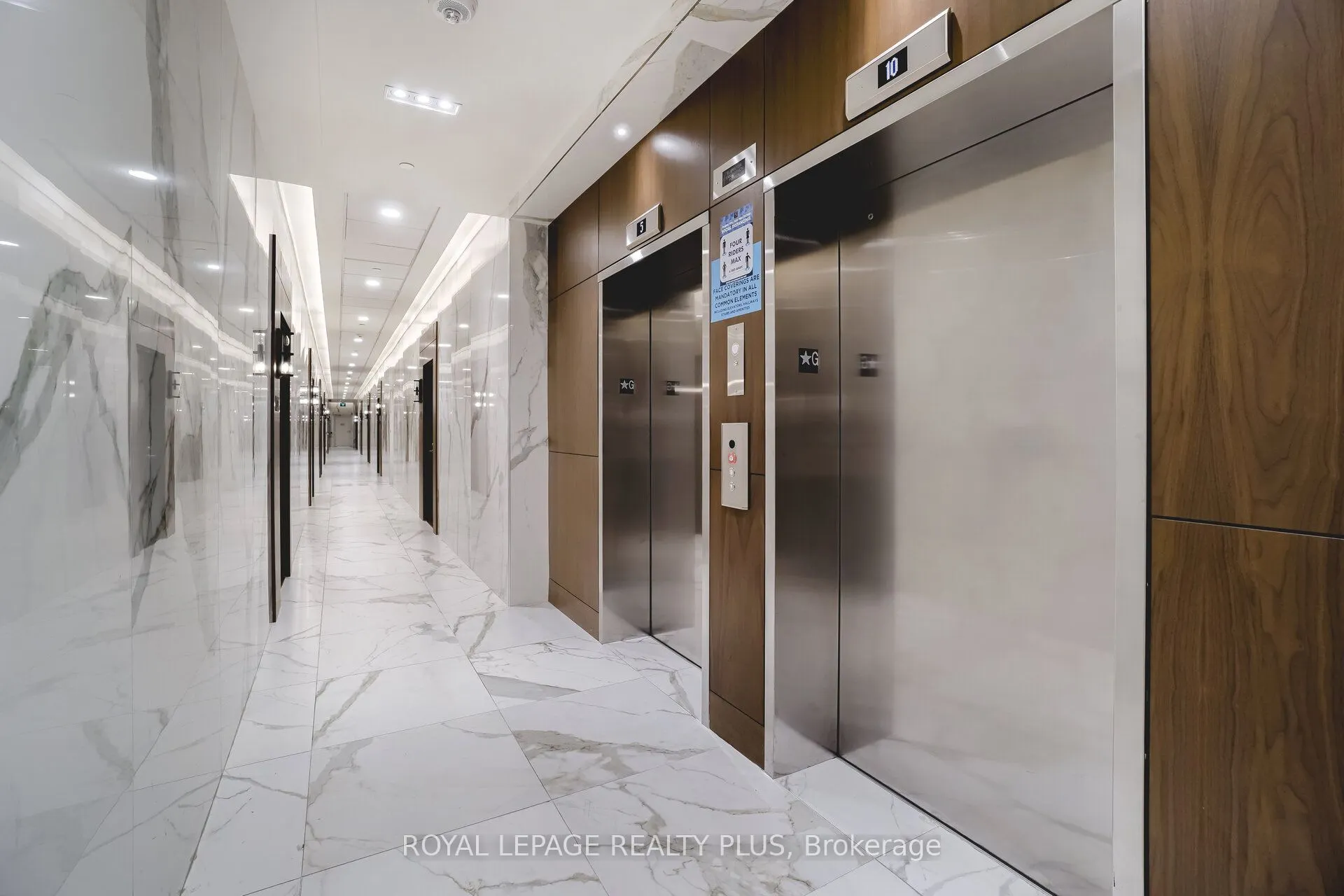 1050 Main Street E, #620