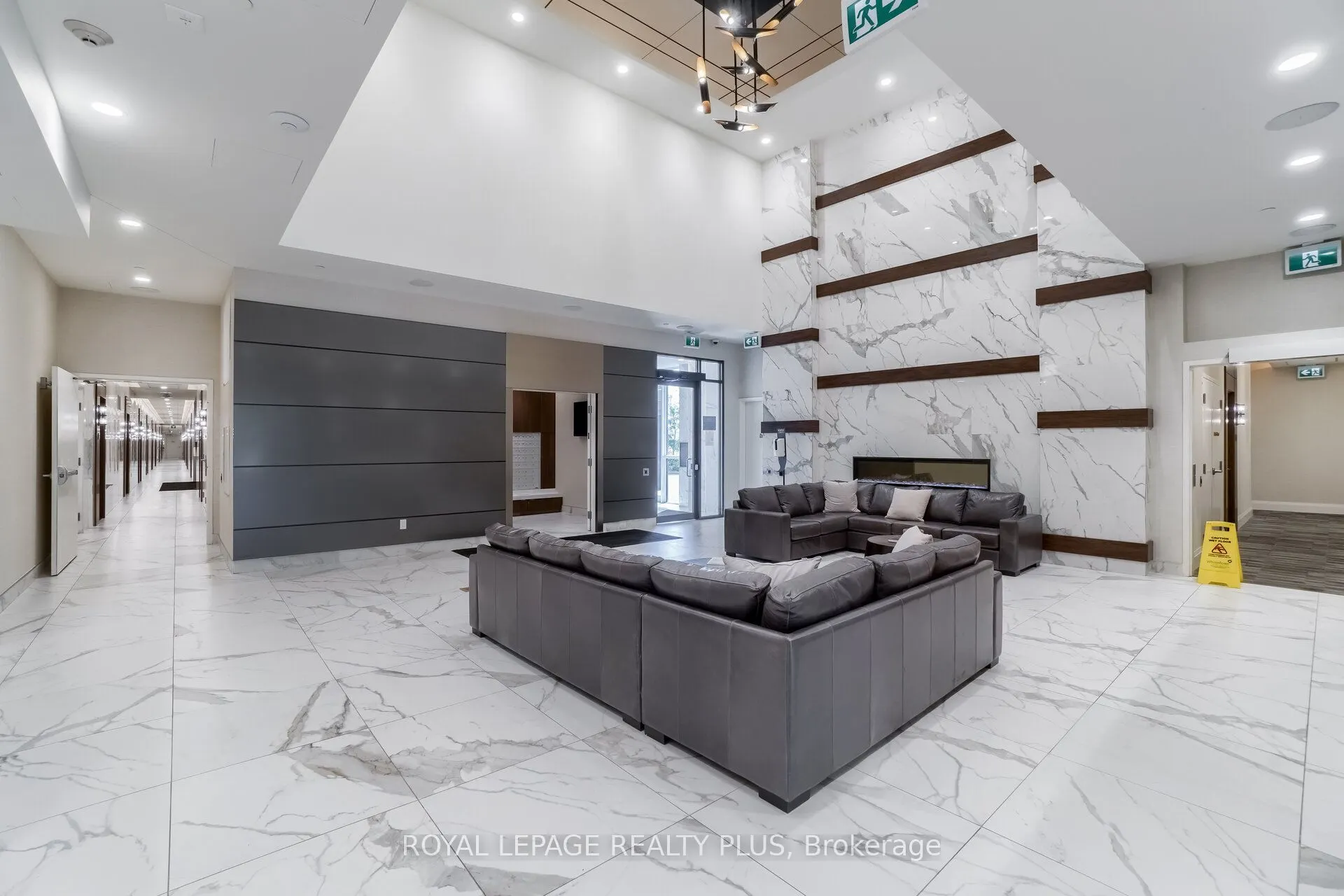 1050 Main Street E, #620