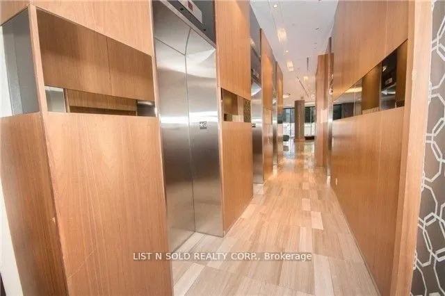 36 Park Lawn Road, #1804
