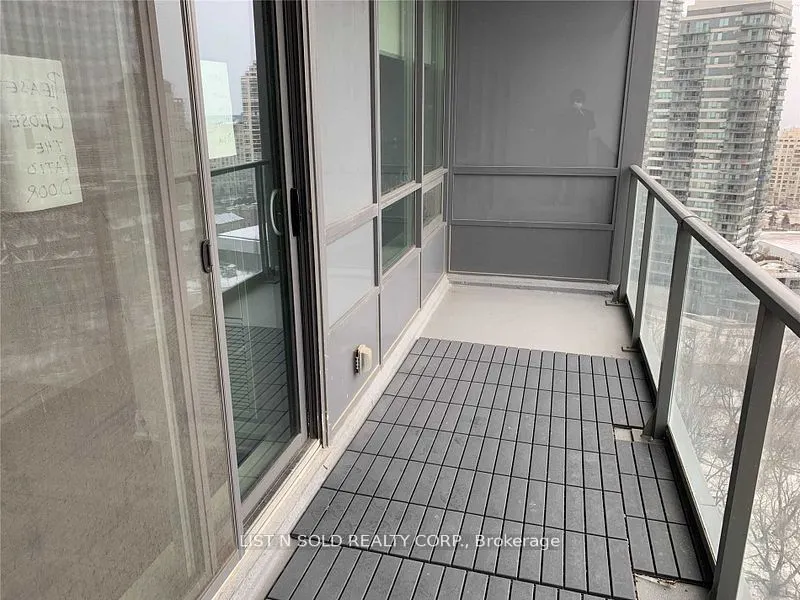 36 Park Lawn Road, #1804