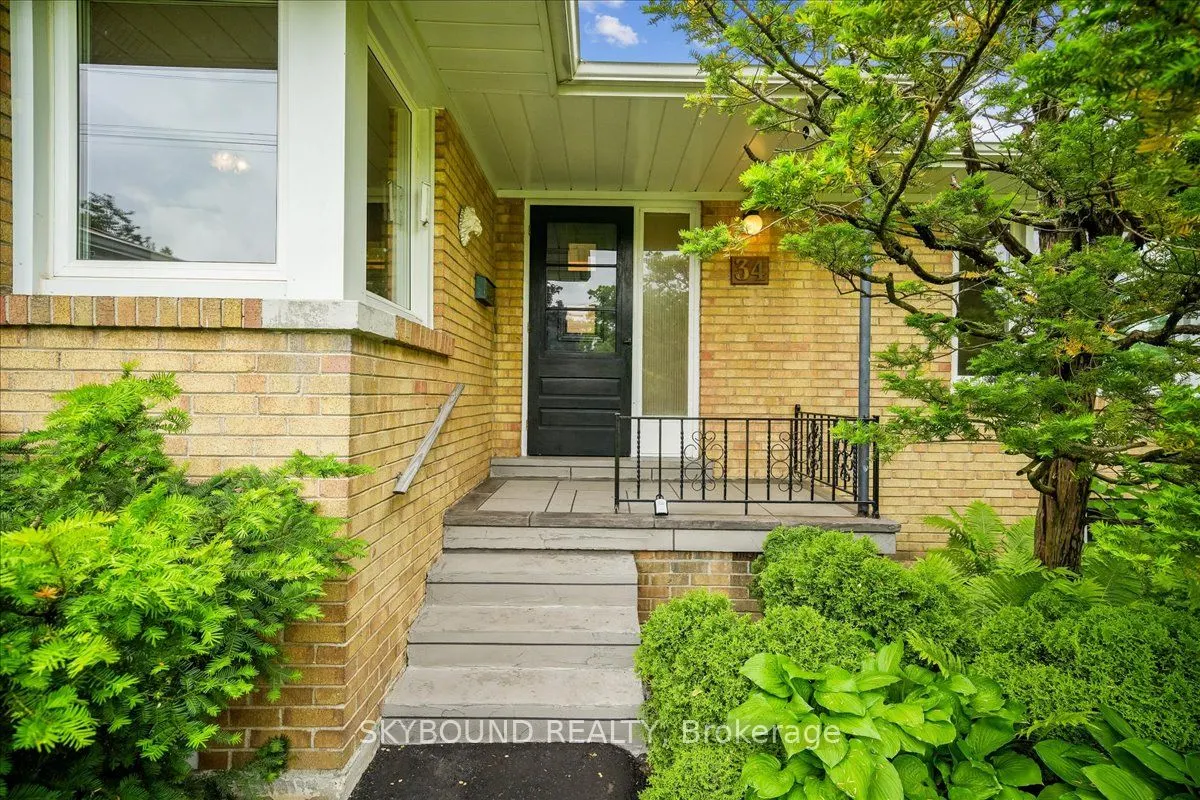 34 Appledale Road, #Main Floor