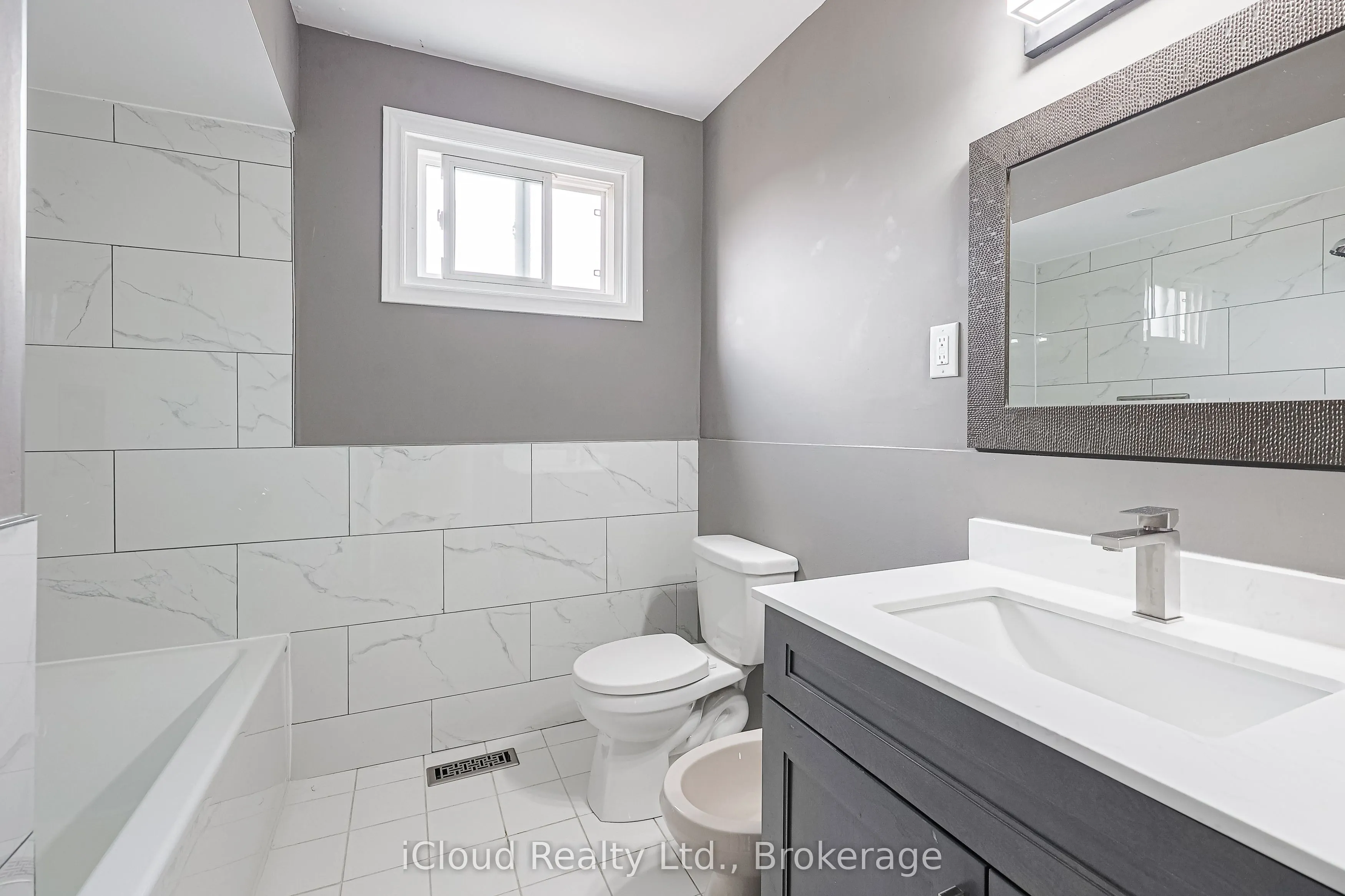 52 Dellbrook Crescent