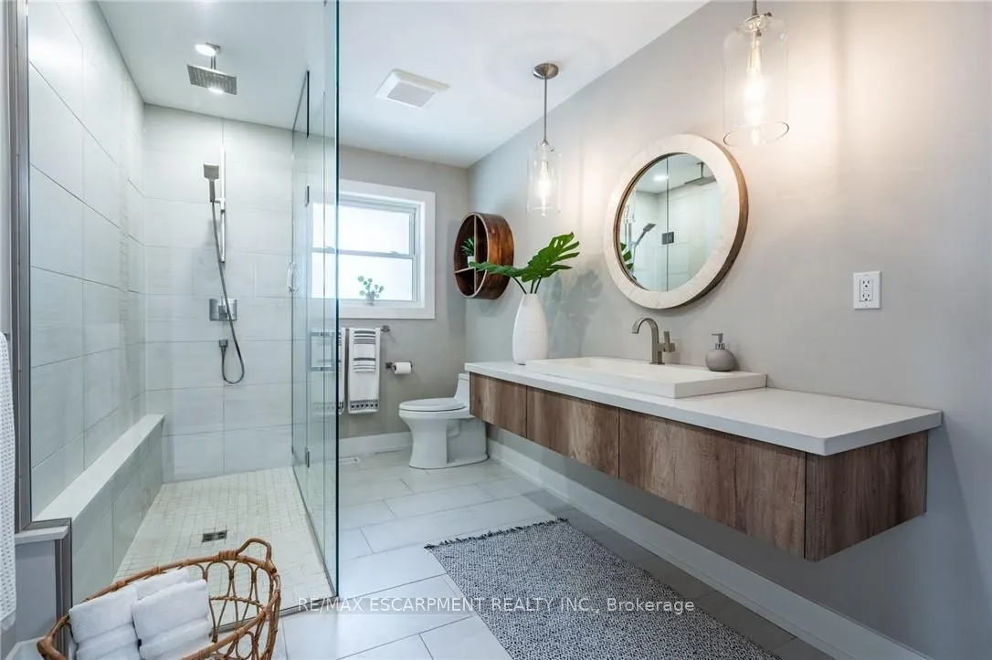 822 Danforth Place