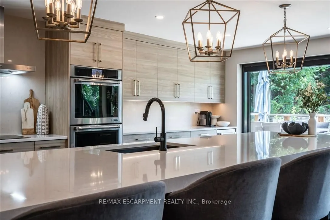 822 Danforth Place
