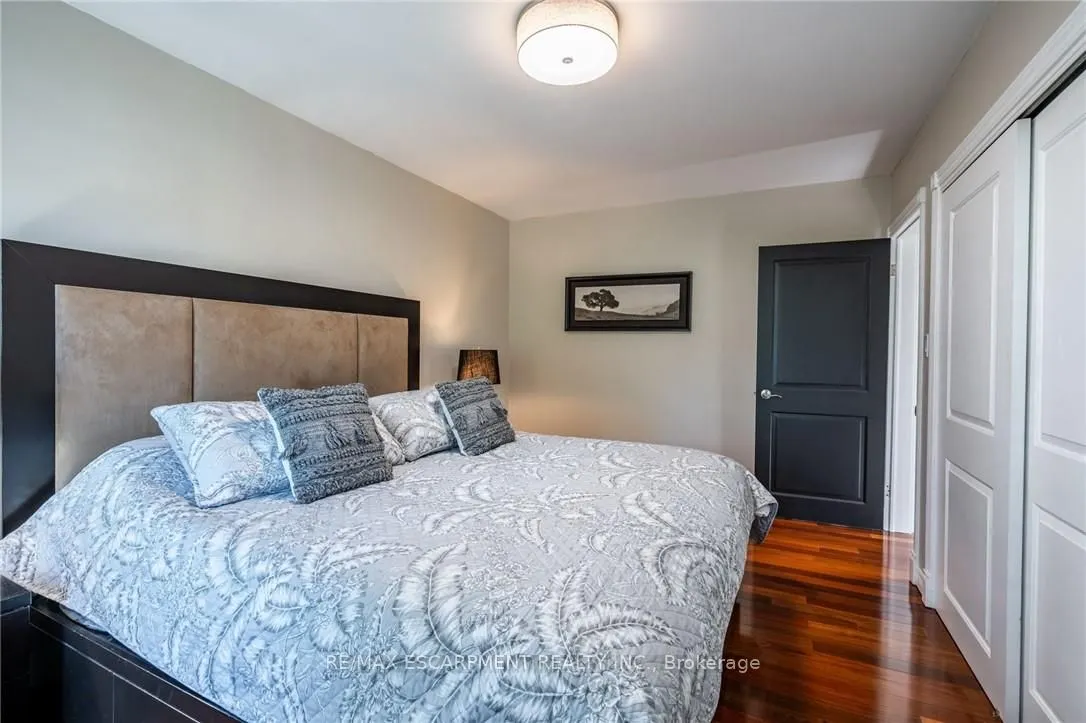 822 Danforth Place