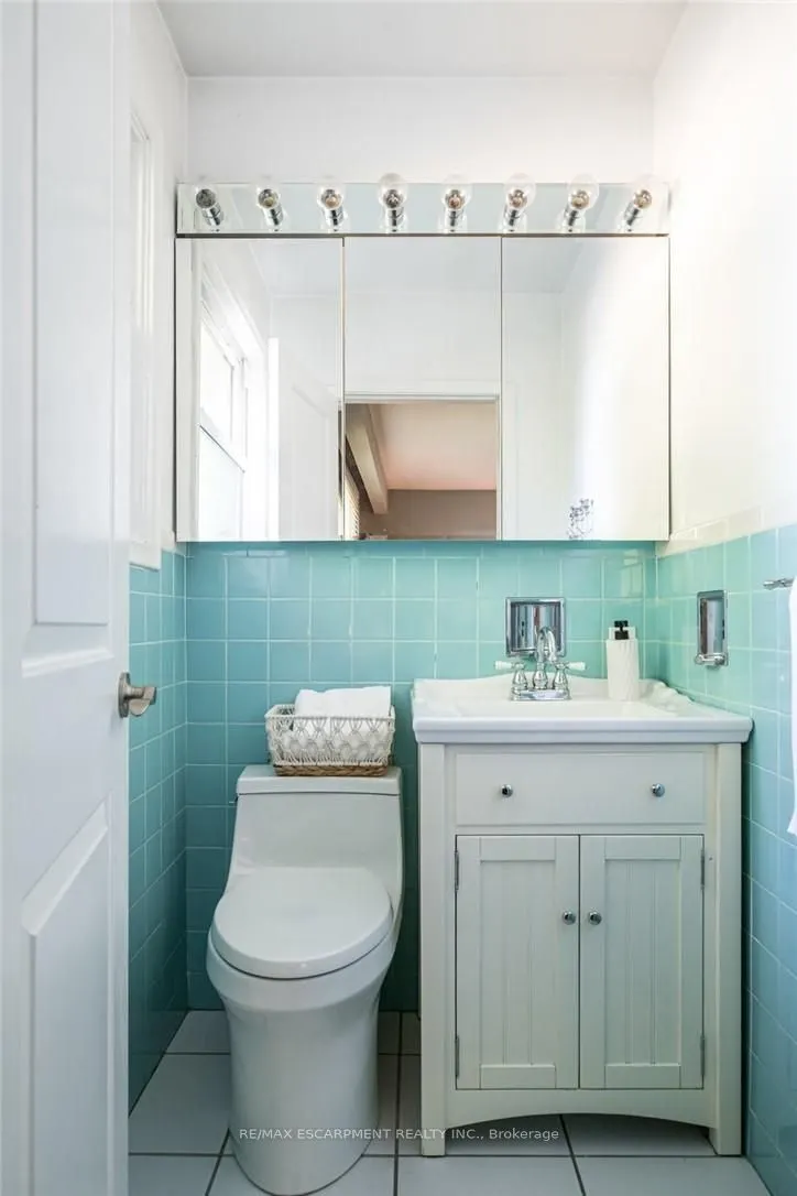 822 Danforth Place