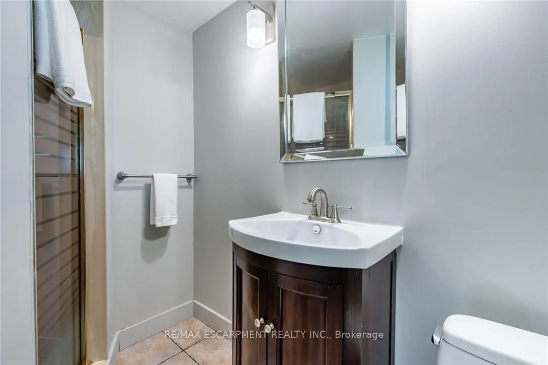 822 Danforth Place