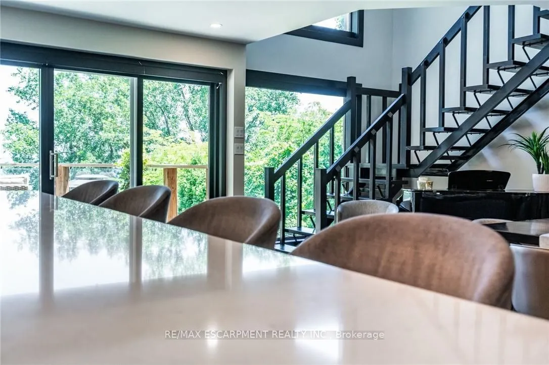 822 Danforth Place