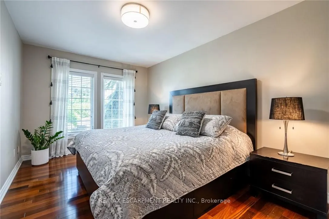 822 Danforth Place