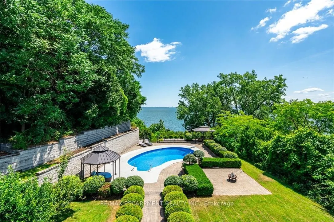 822 Danforth Place
