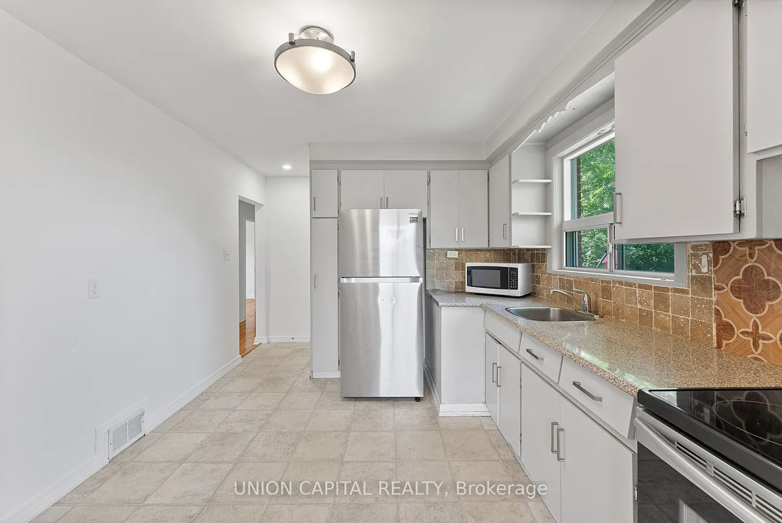 379 Tamarack Circle, #MAIN