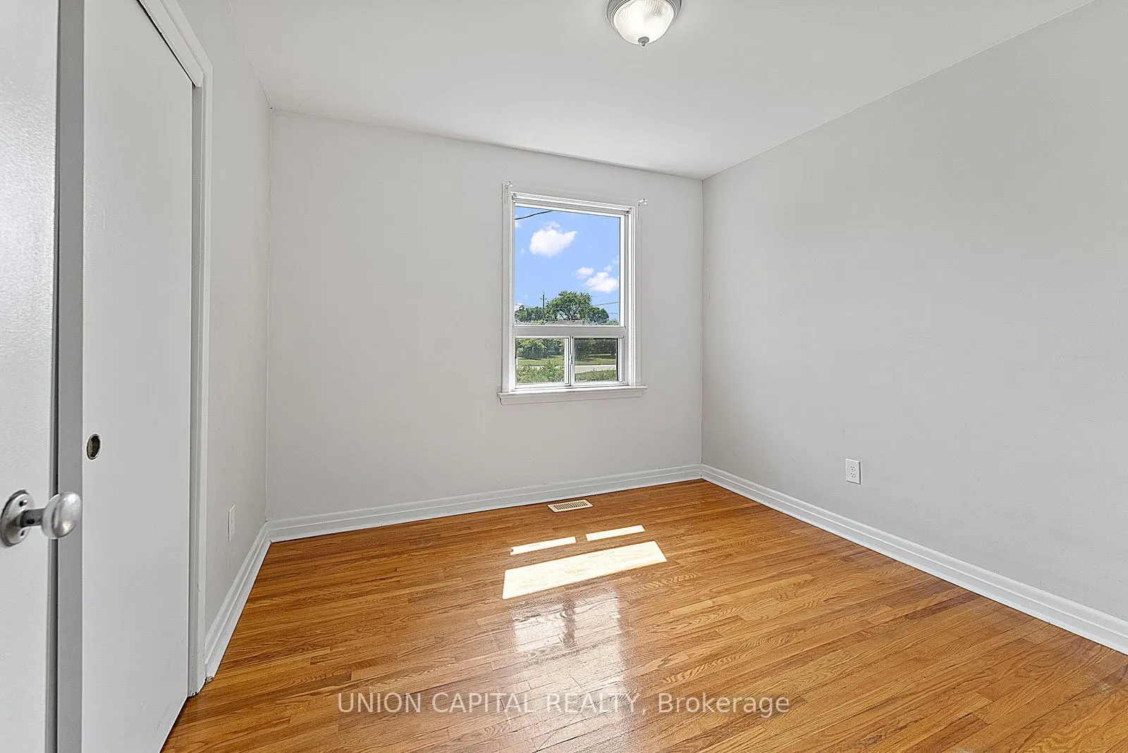 379 Tamarack Circle, #LOWER