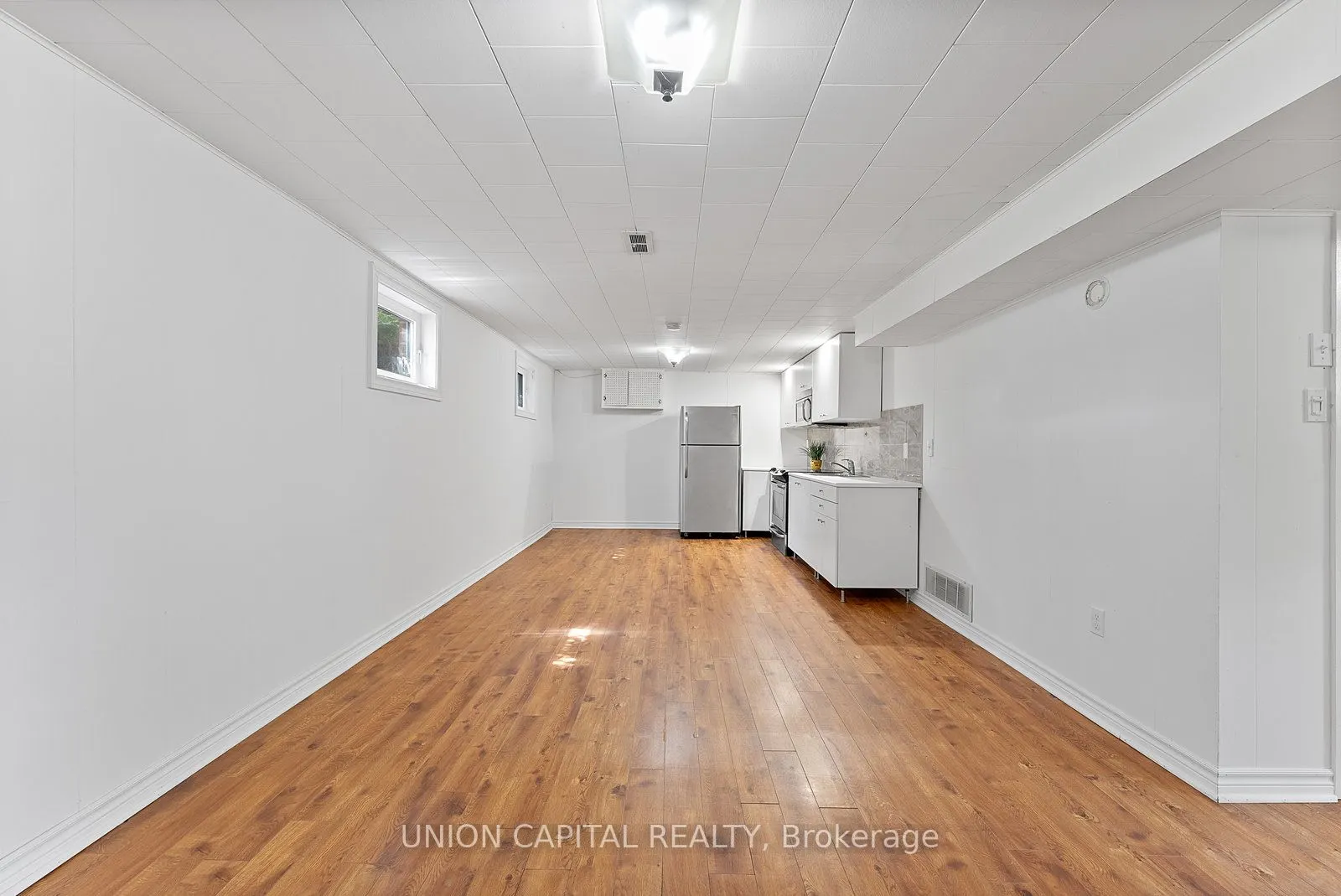 379 Tamarack Circle, #LOWER