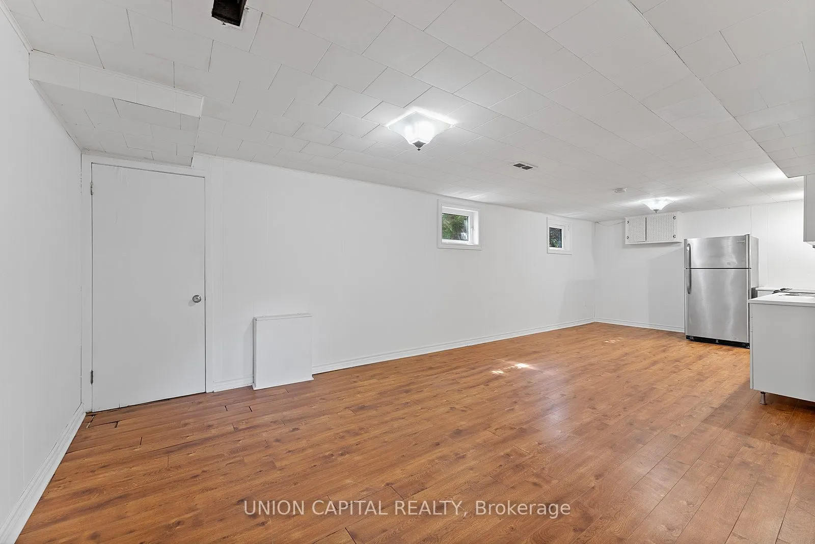 379 Tamarack Circle, #LOWER