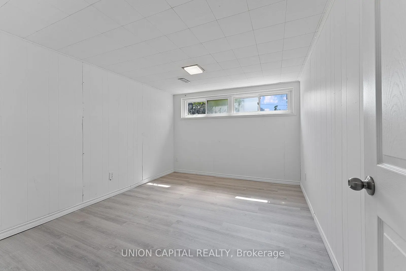 379 Tamarack Circle, #LOWER