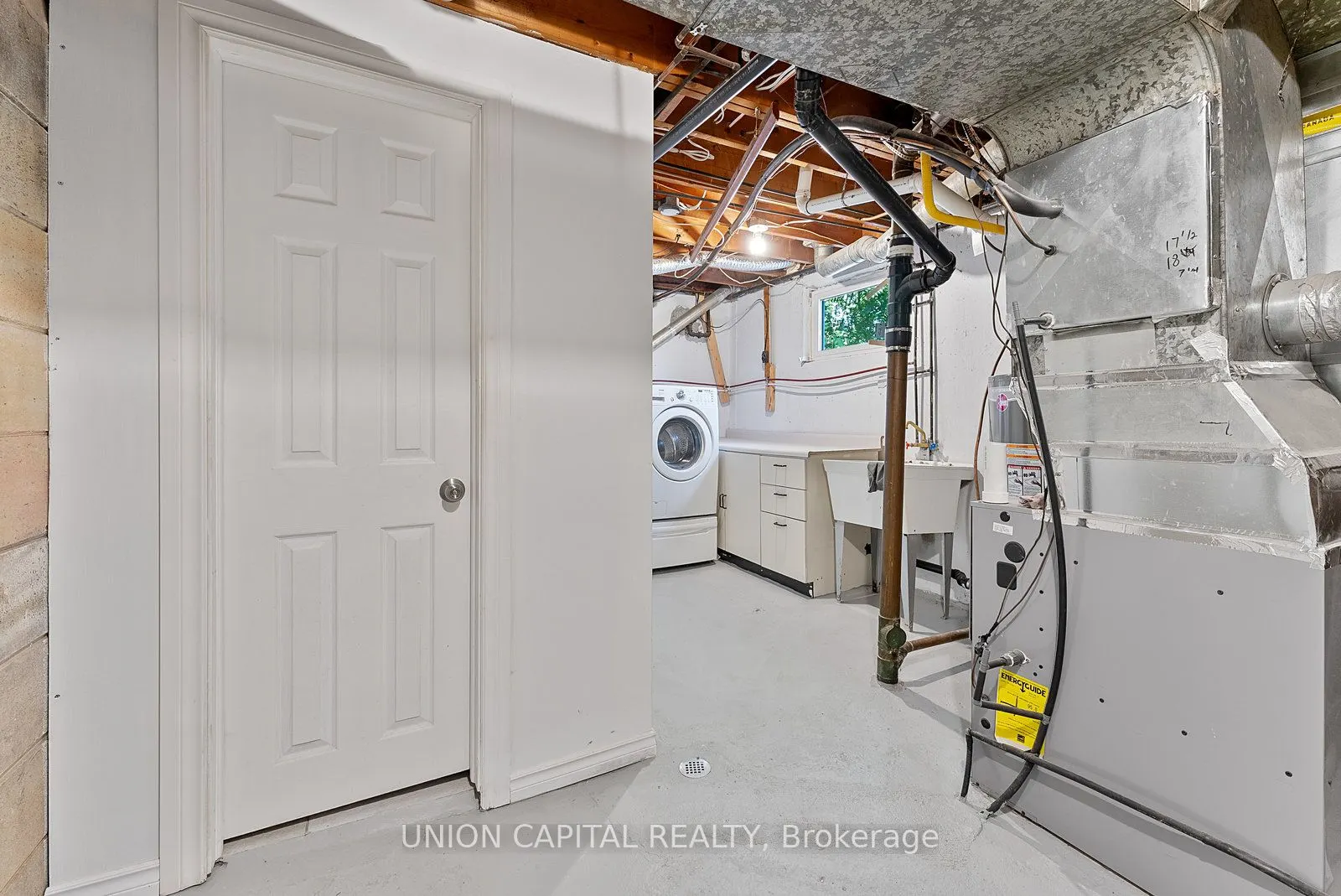 379 Tamarack Circle, #LOWER