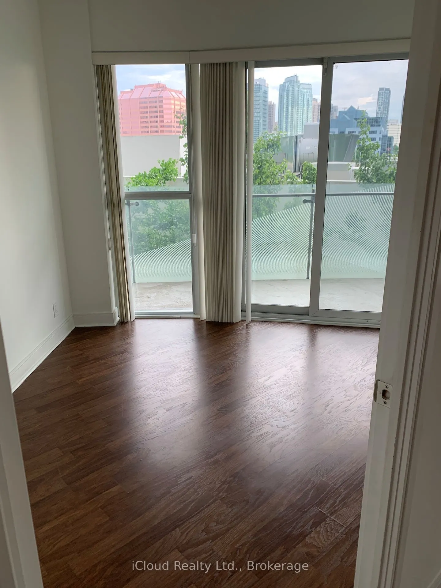 50 Absolute Avenue, #408