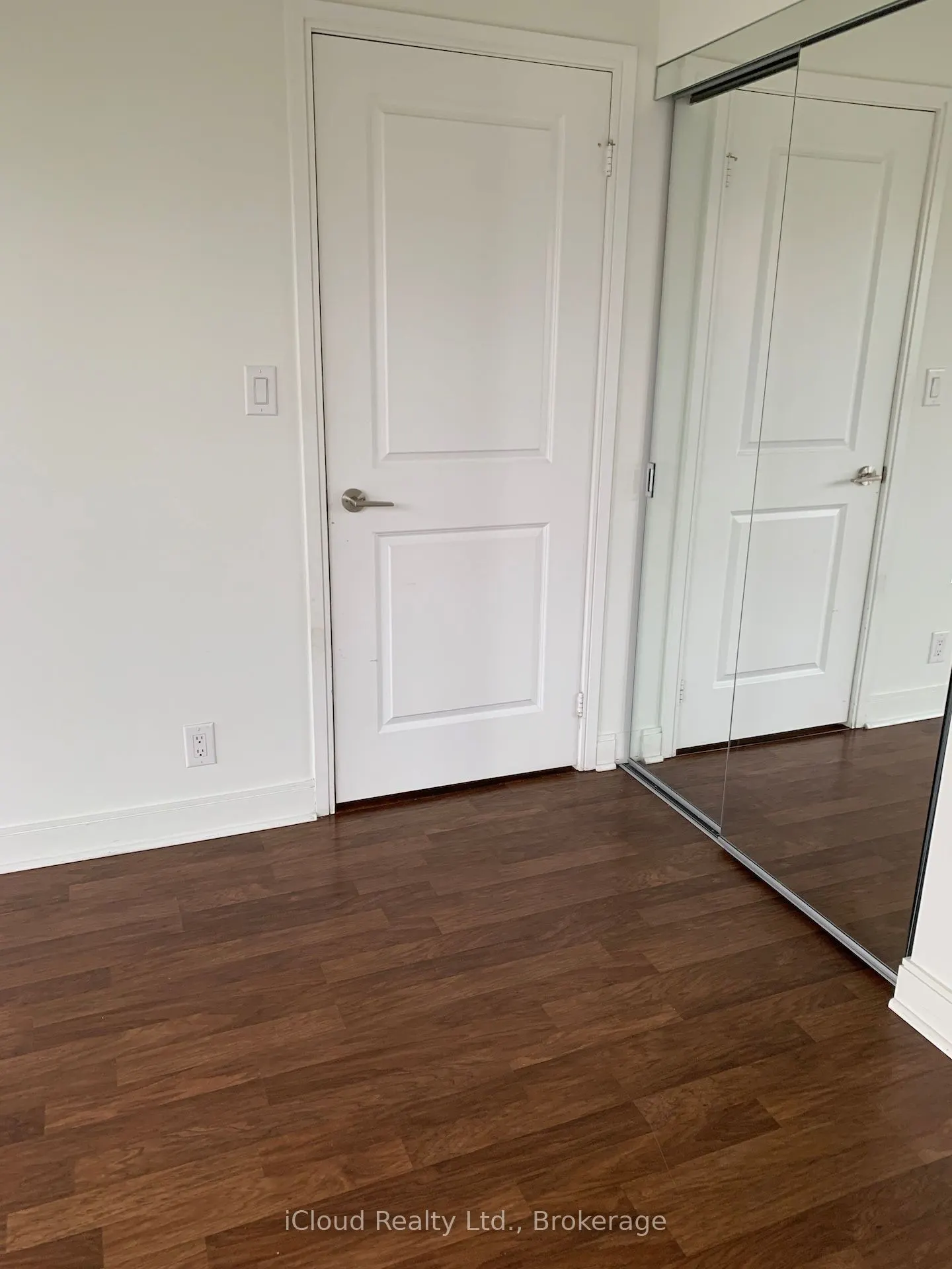 50 Absolute Avenue, #408