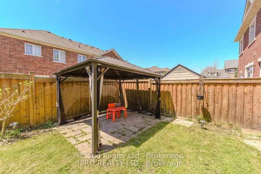 304 DALGLEISH Garden