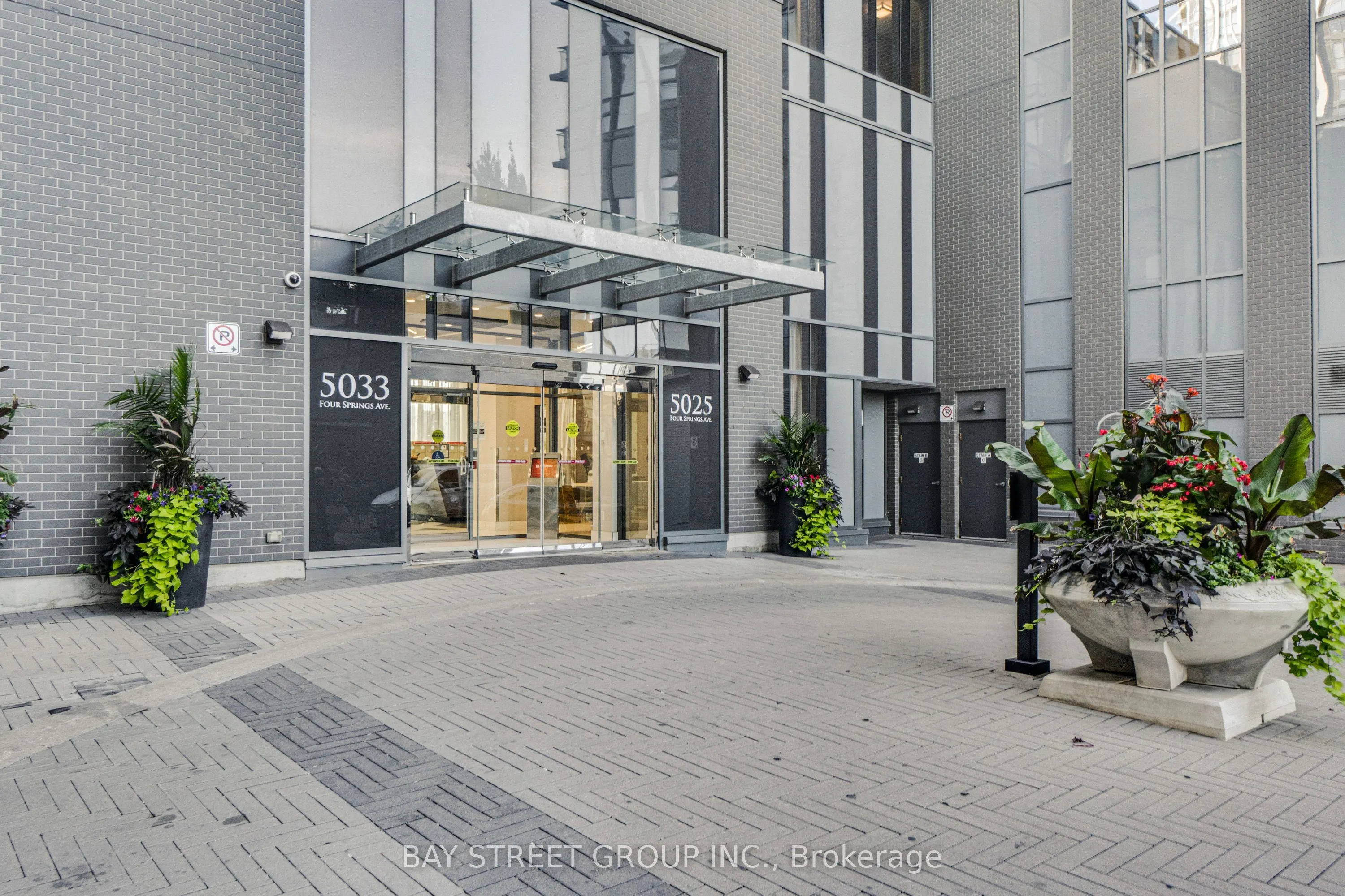 5033 Four Springs Avenue, #1812
