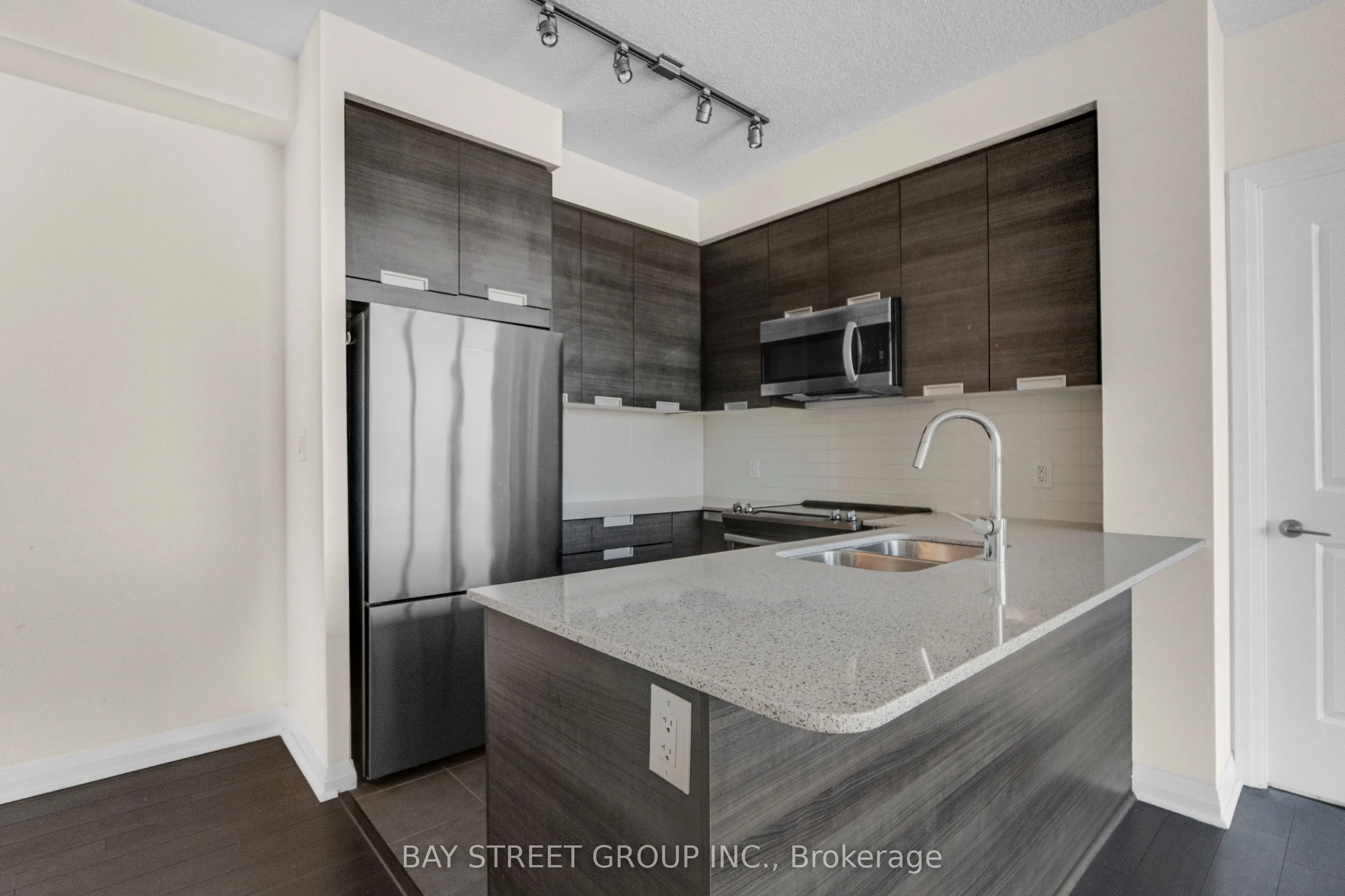 5033 Four Springs Avenue, #1812