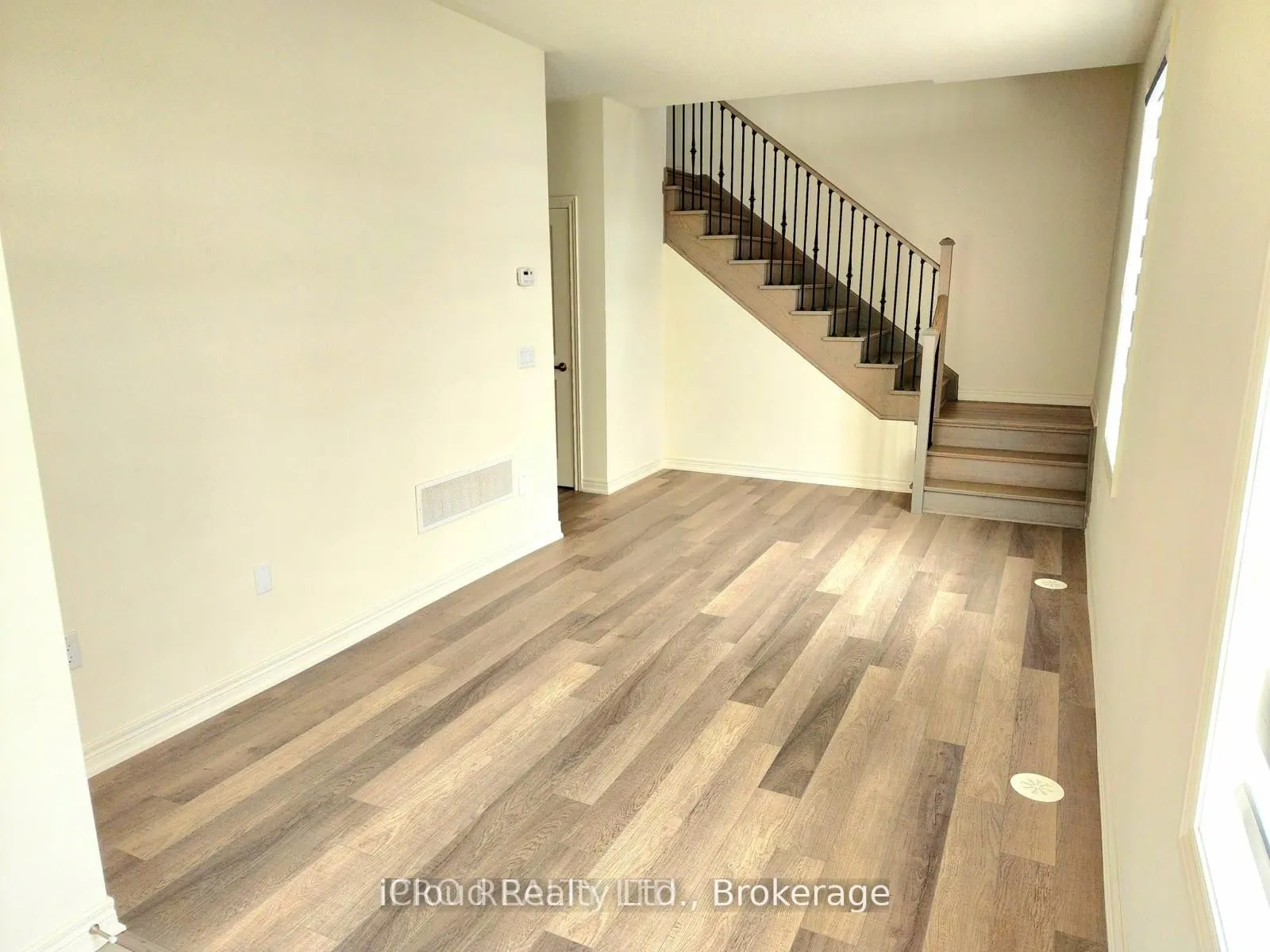 428 Silver Maple Road
