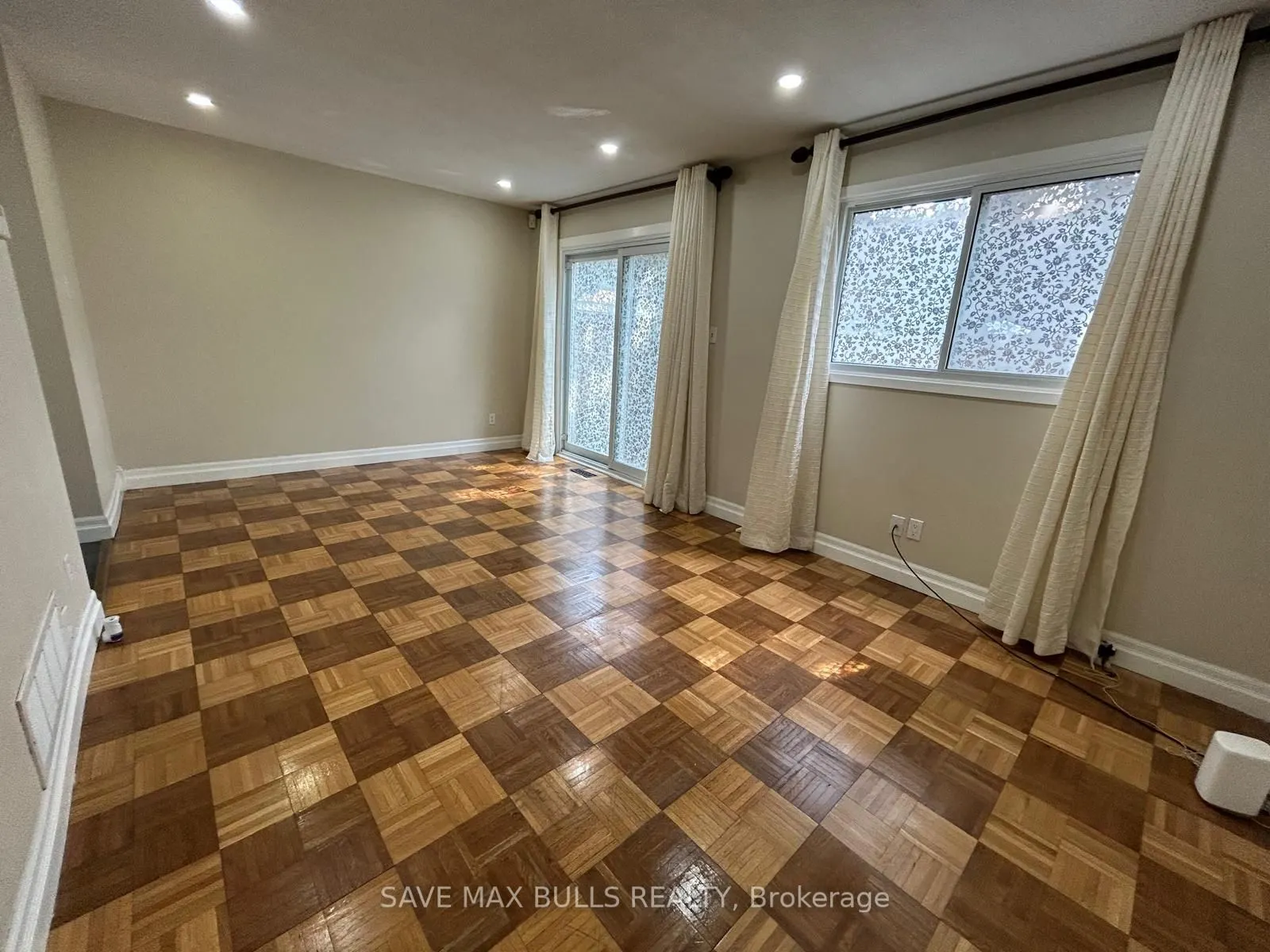 81 Hansen Road N, #99