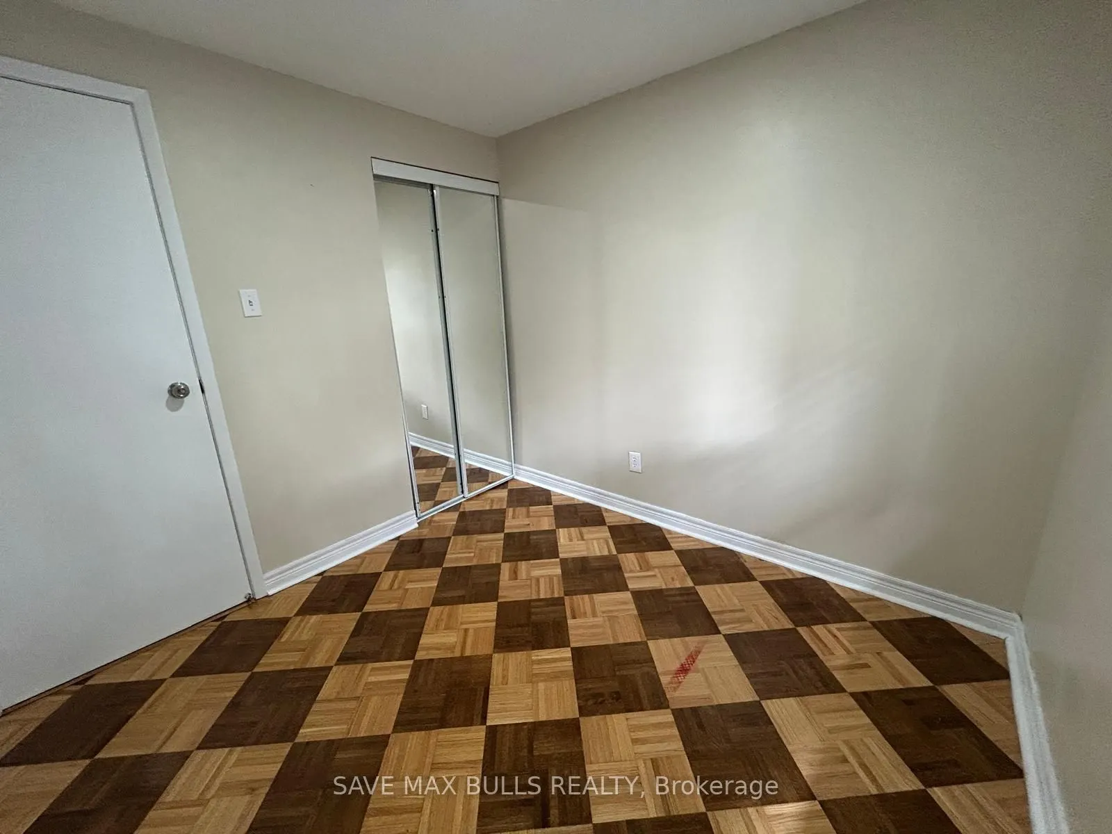81 Hansen Road N, #99