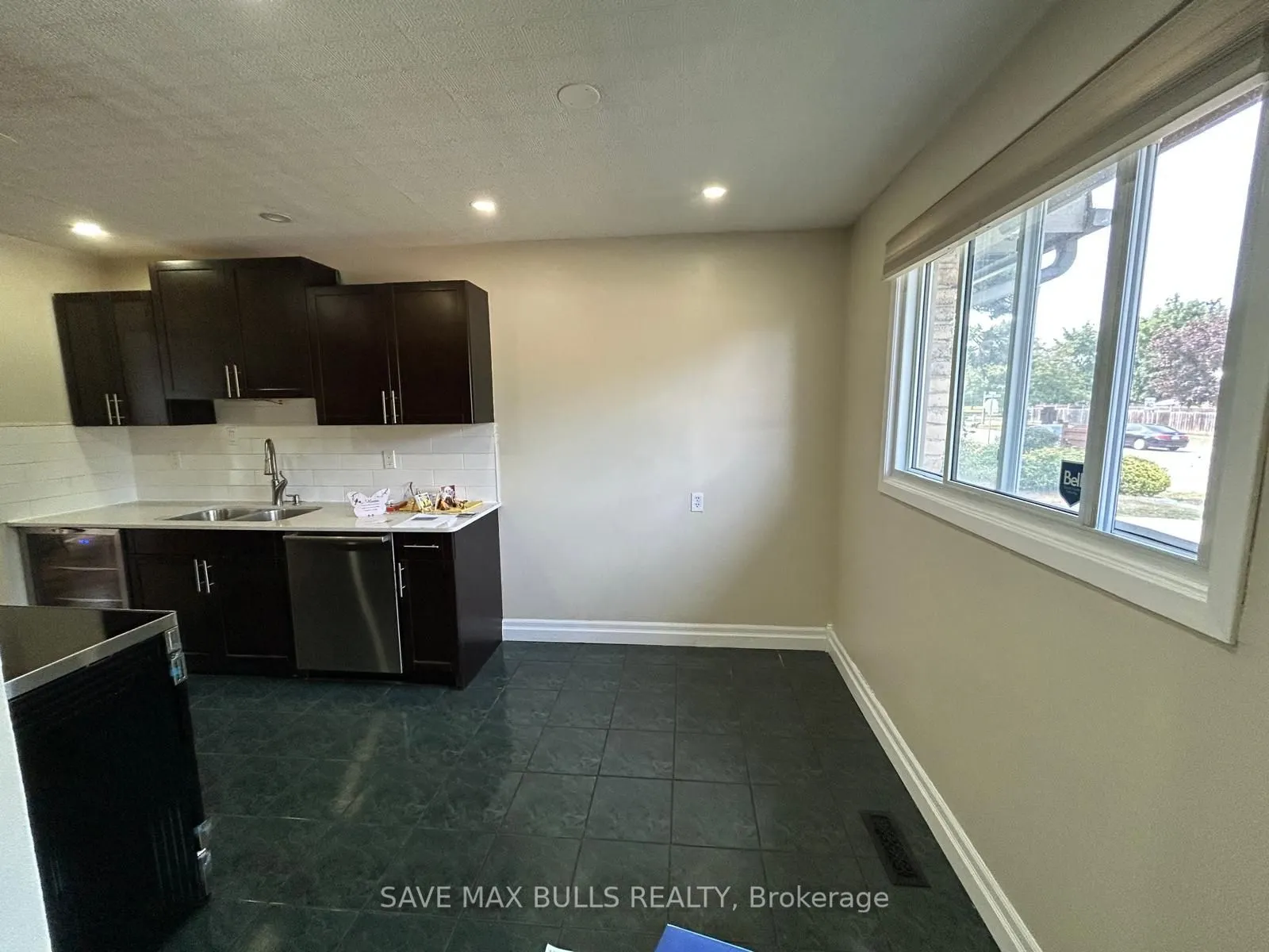 81 Hansen Road N, #99