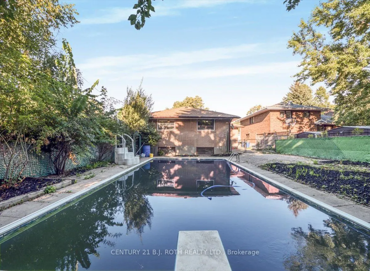 10 Bloorlea Crescent