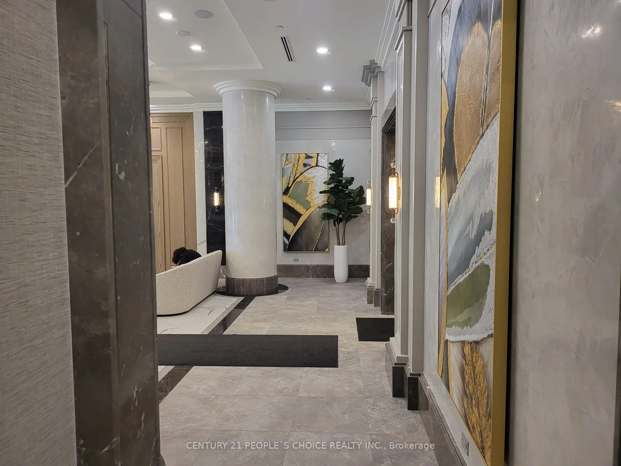 30 Elm Drive W, #1102