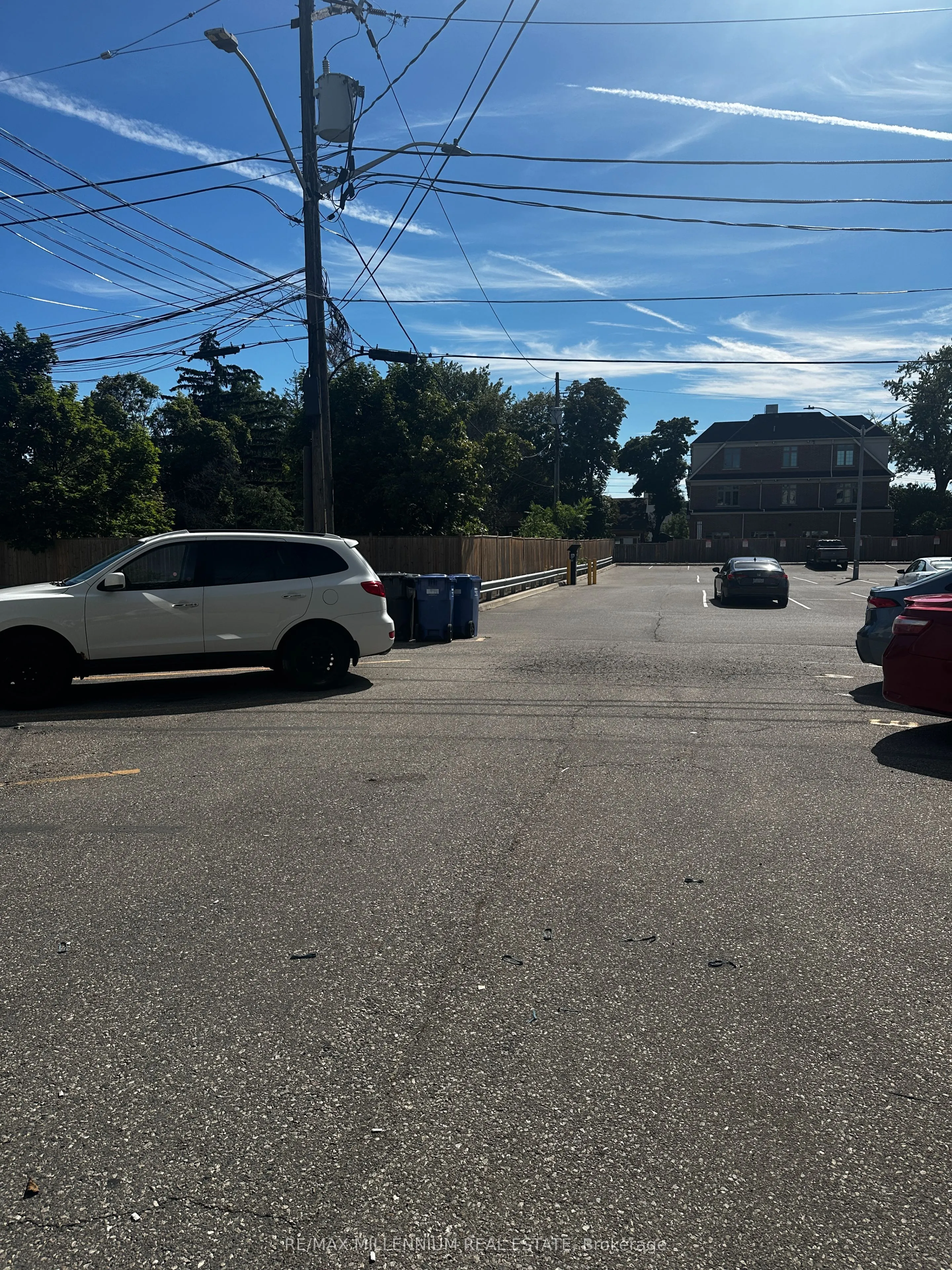 224 Queen Street S, #Upper#1