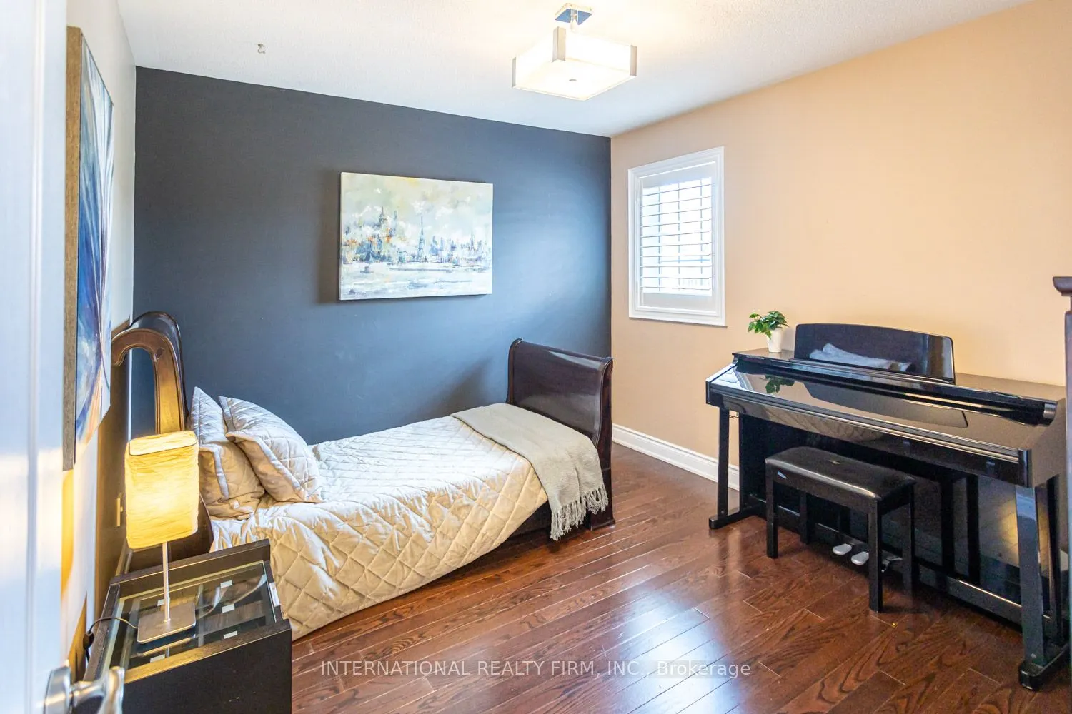 2371 QUETICO Crescent