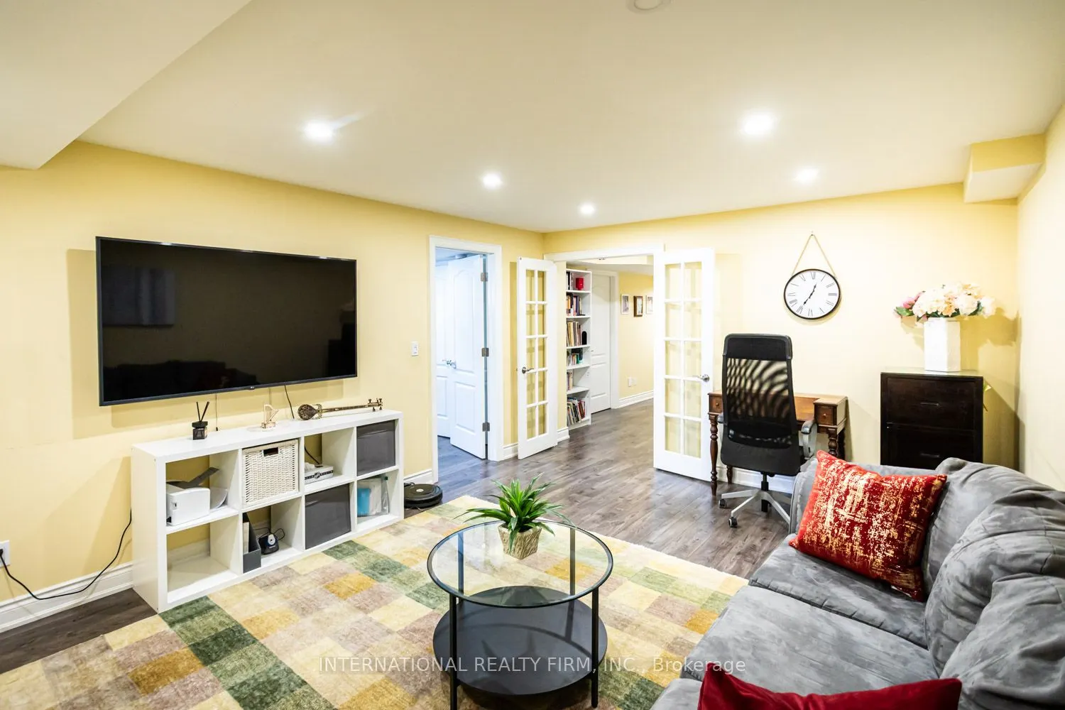 2371 QUETICO Crescent