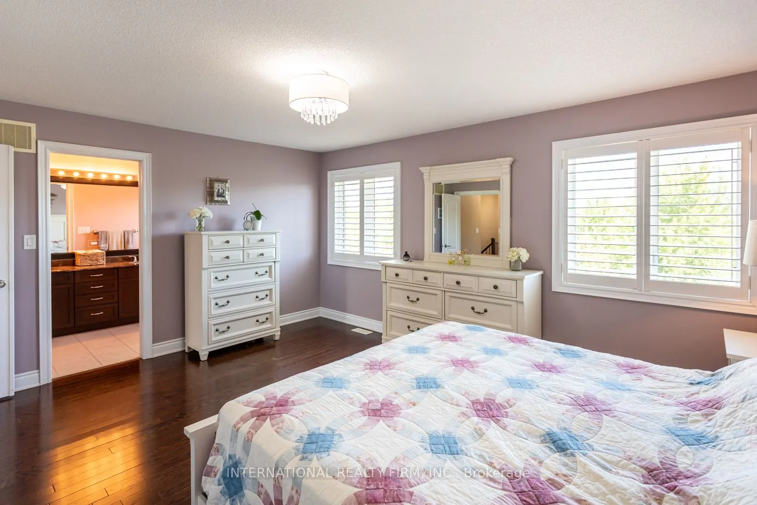 2371 QUETICO Crescent