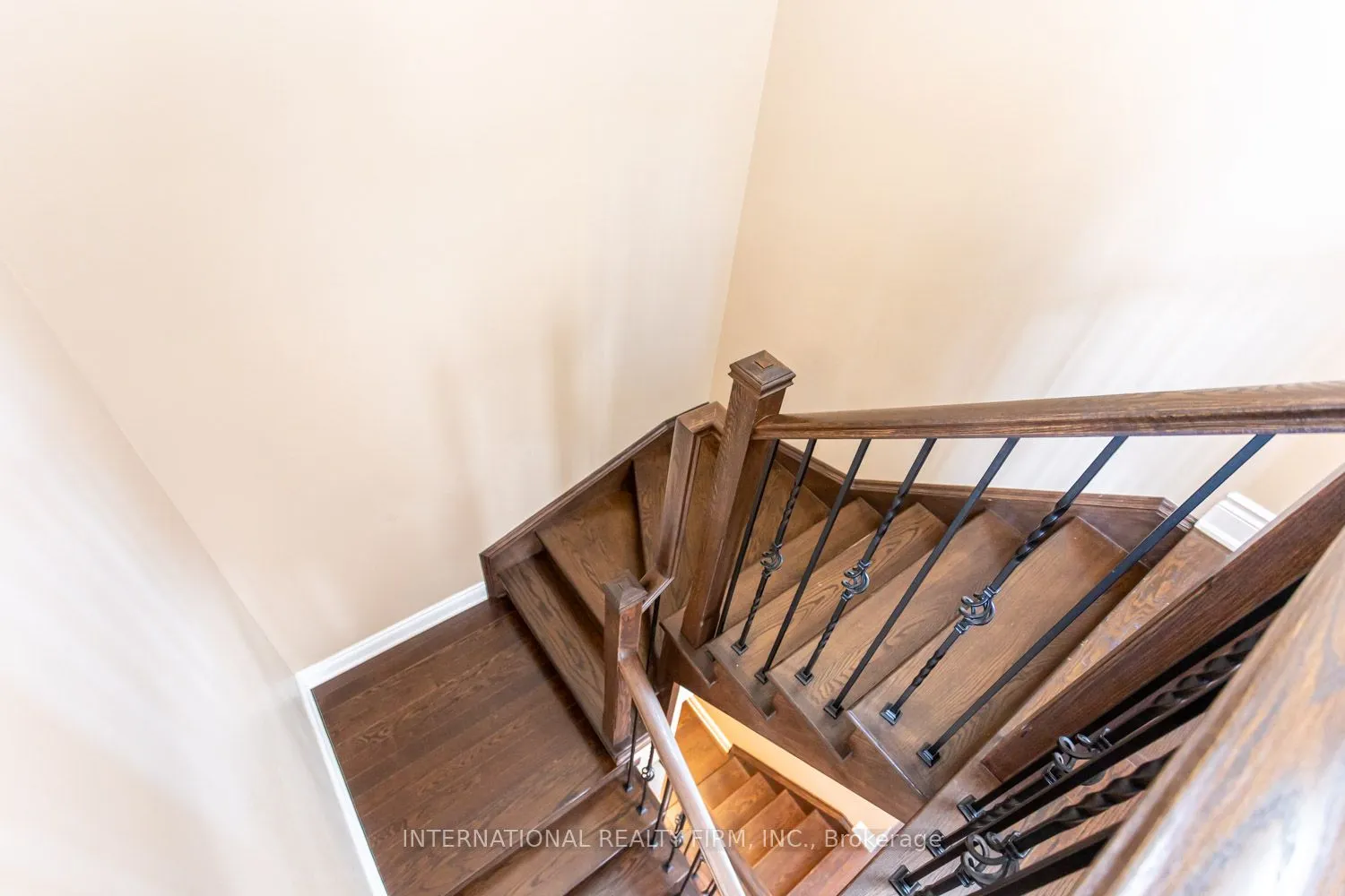 2371 QUETICO Crescent