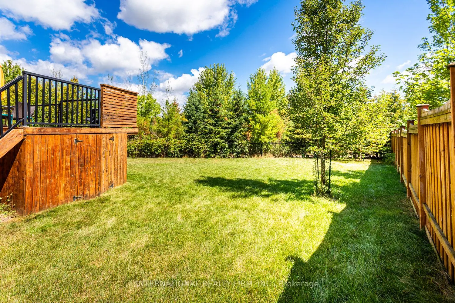 2371 QUETICO Crescent
