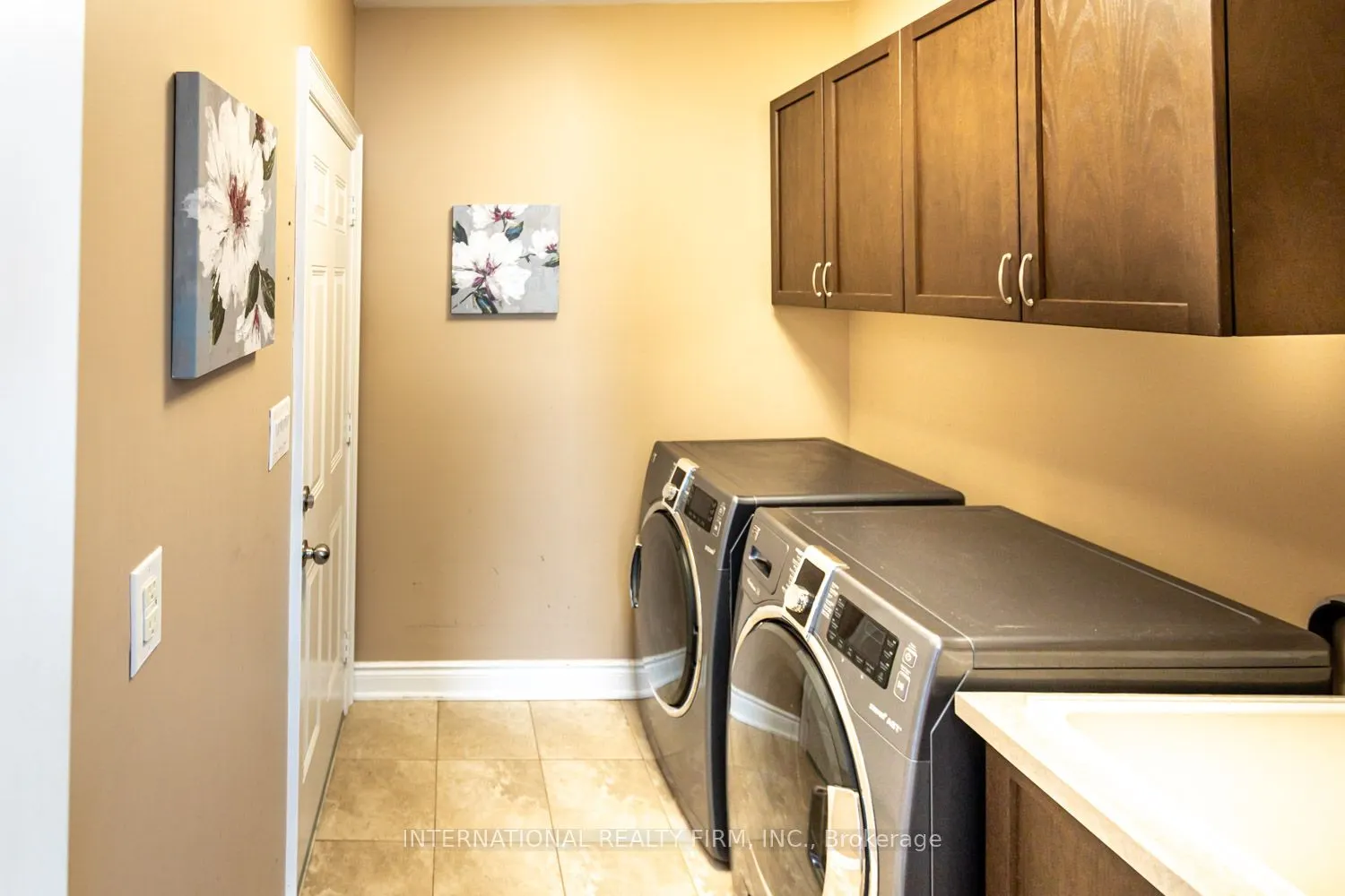 2371 QUETICO Crescent