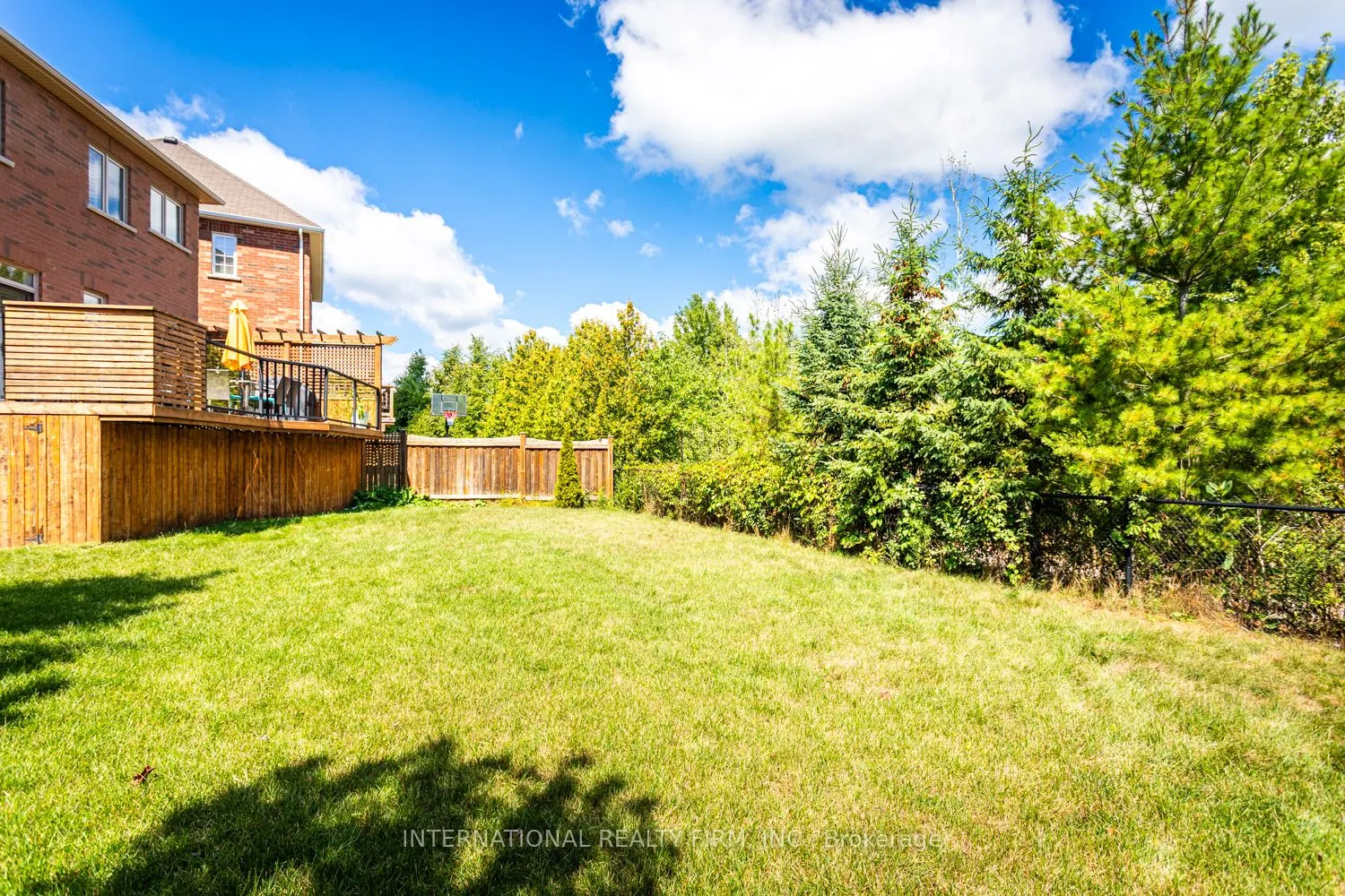 2371 QUETICO Crescent