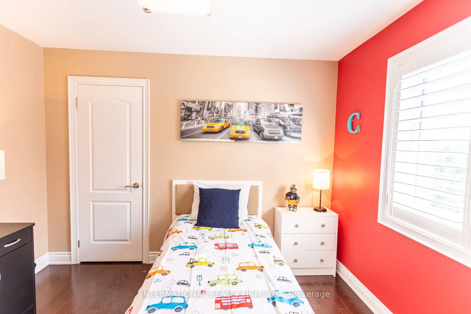 2371 QUETICO Crescent