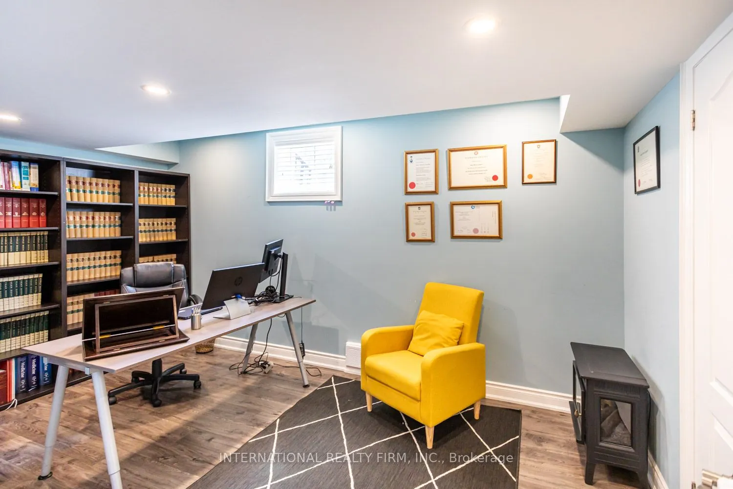 2371 QUETICO Crescent